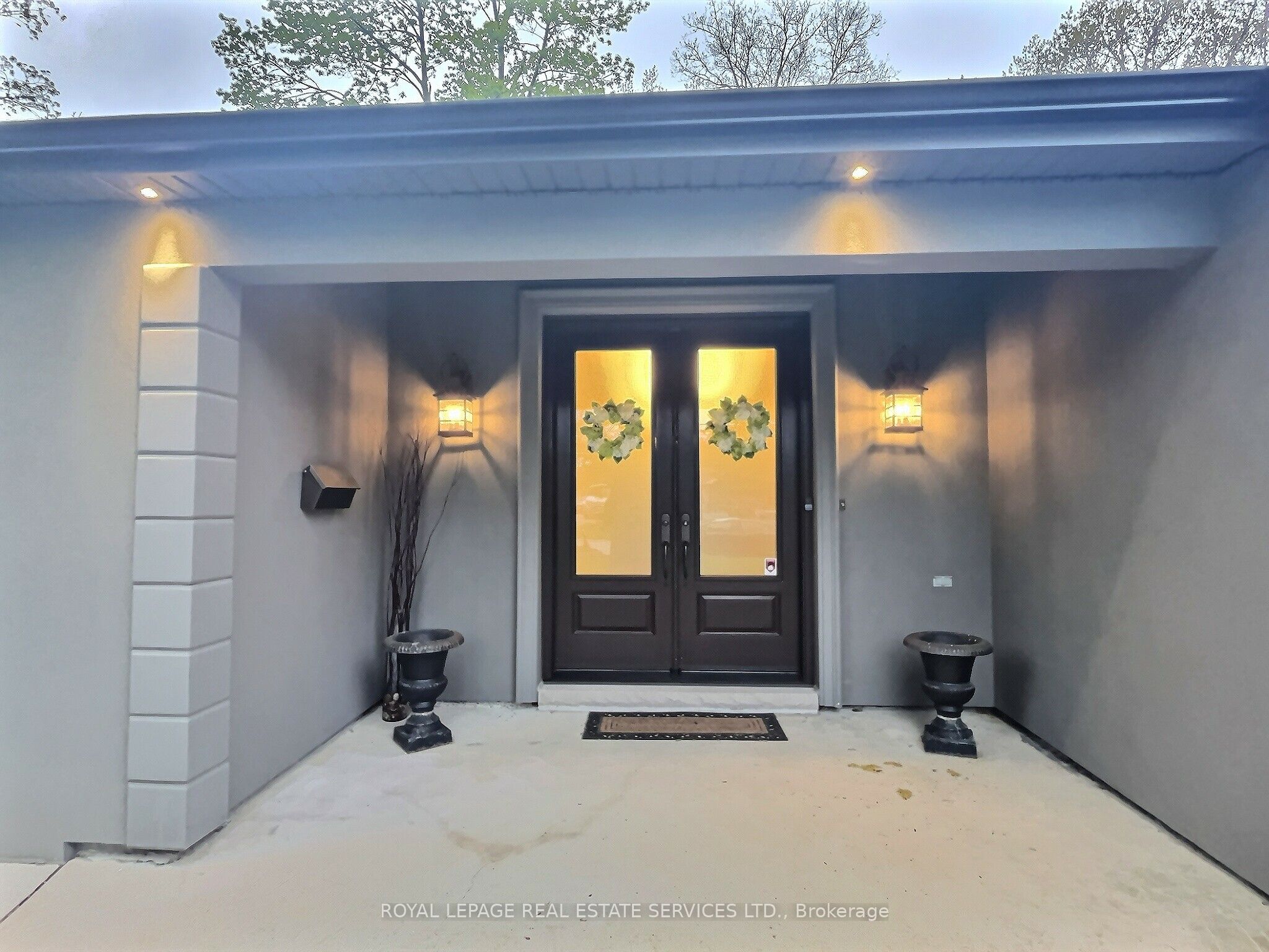 45 Greenbrook Drive, Toronto, ON M6M 2J8 photo 2