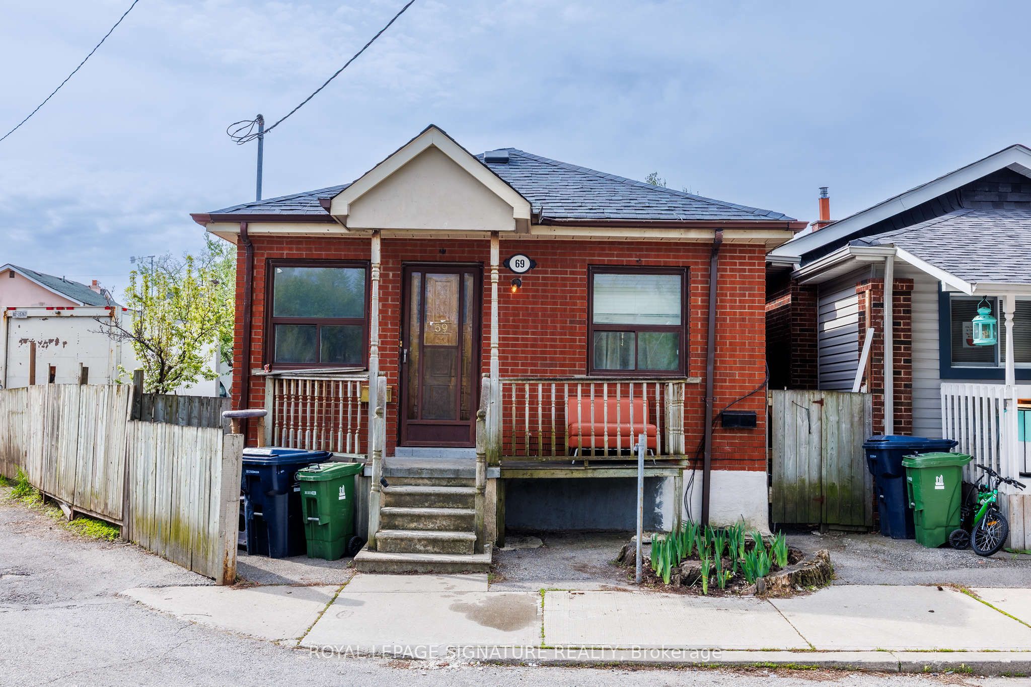 69 Nickle Street, Toronto, ON M6M 2H7 photo 2