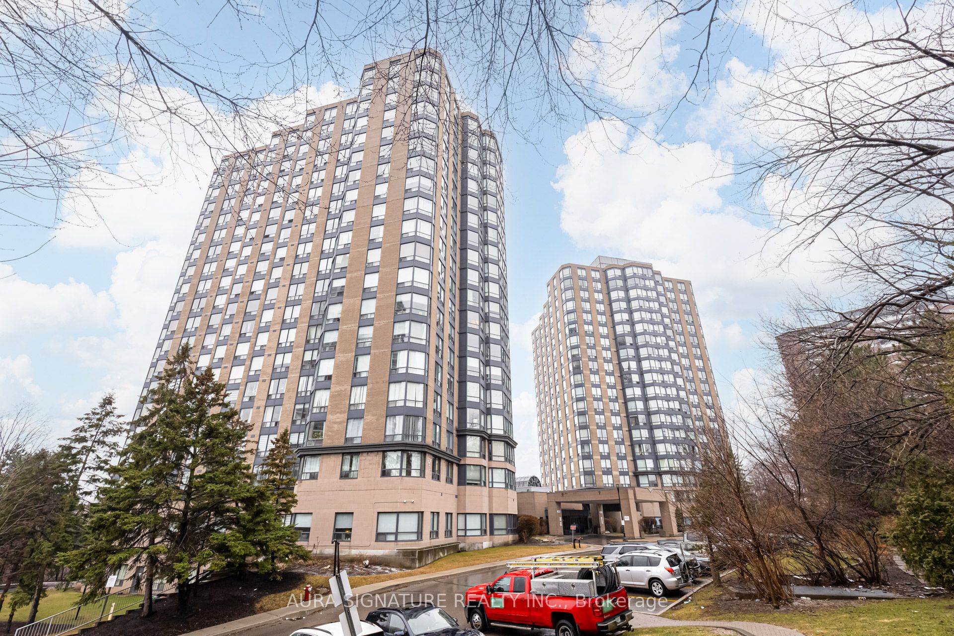 3 Hickory Tree Drive 1010, Toronto, ON M9N 3W5 photo 3