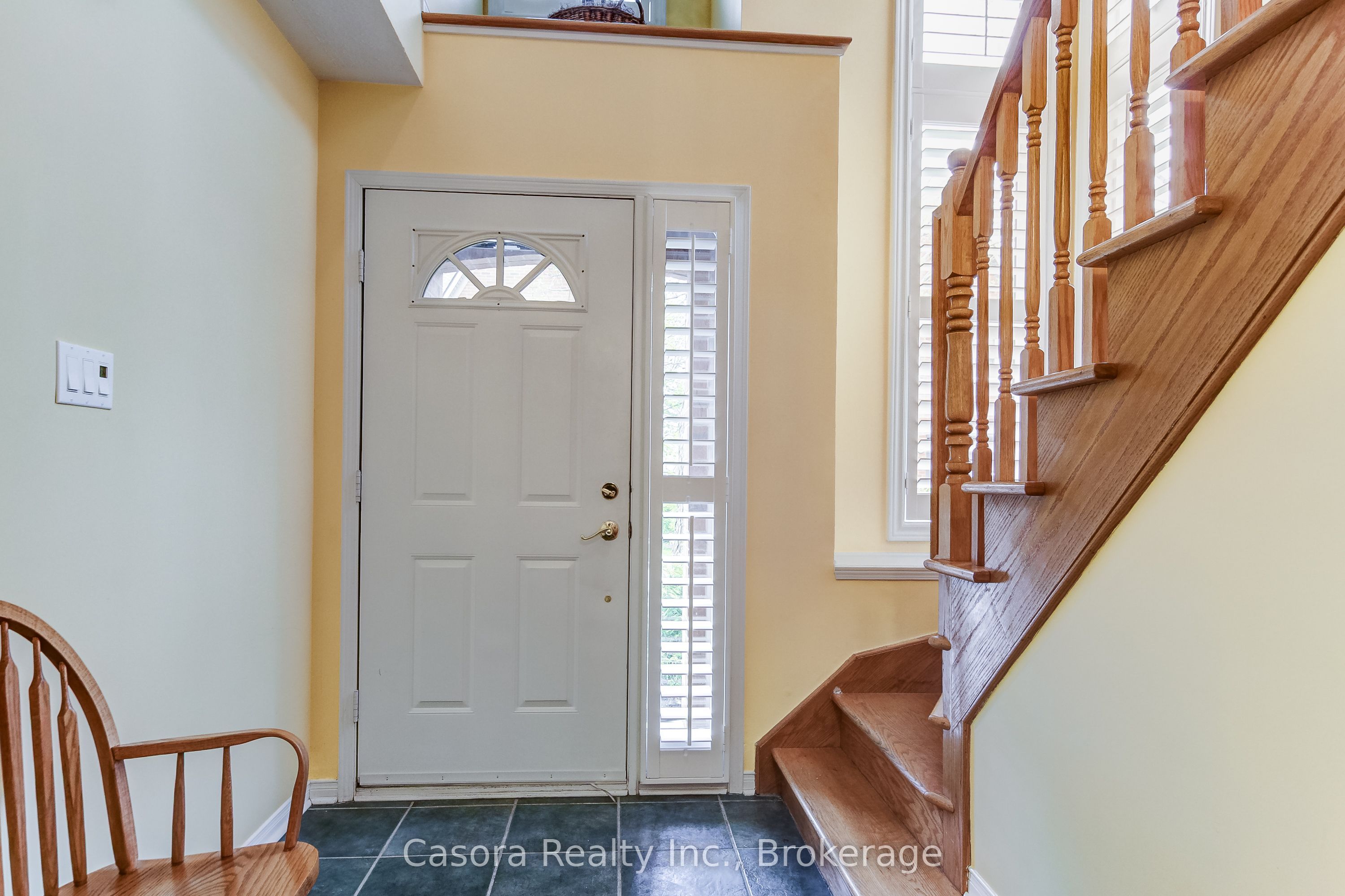 1084 Queen Street W 8B, Mississauga, ON L5H 4K4 photo 5