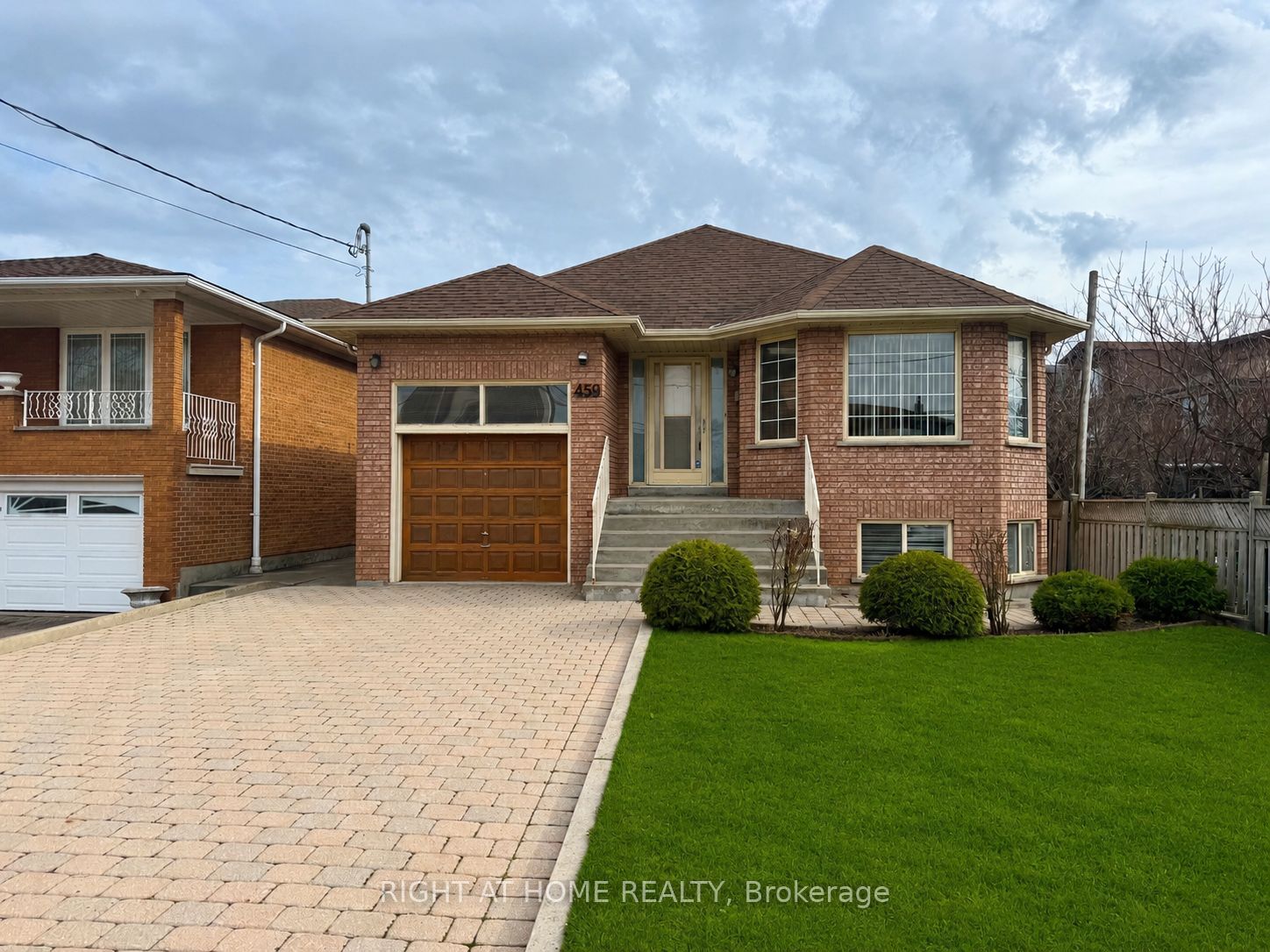 459 Maple Leaf Drive, Toronto, ON M6L 1R1