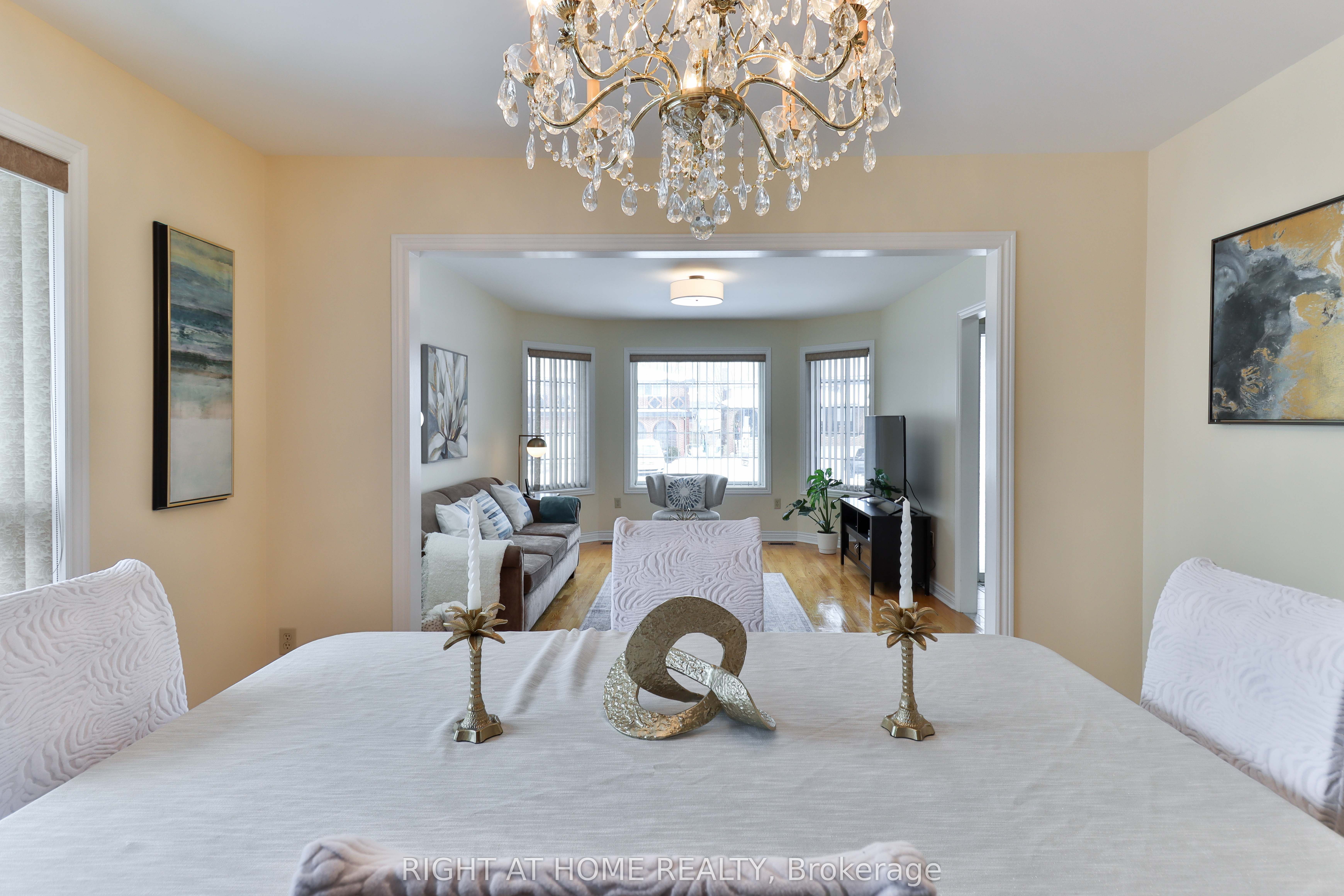 459 Maple Leaf Drive, Toronto, ON M6L 1R1 photo 5