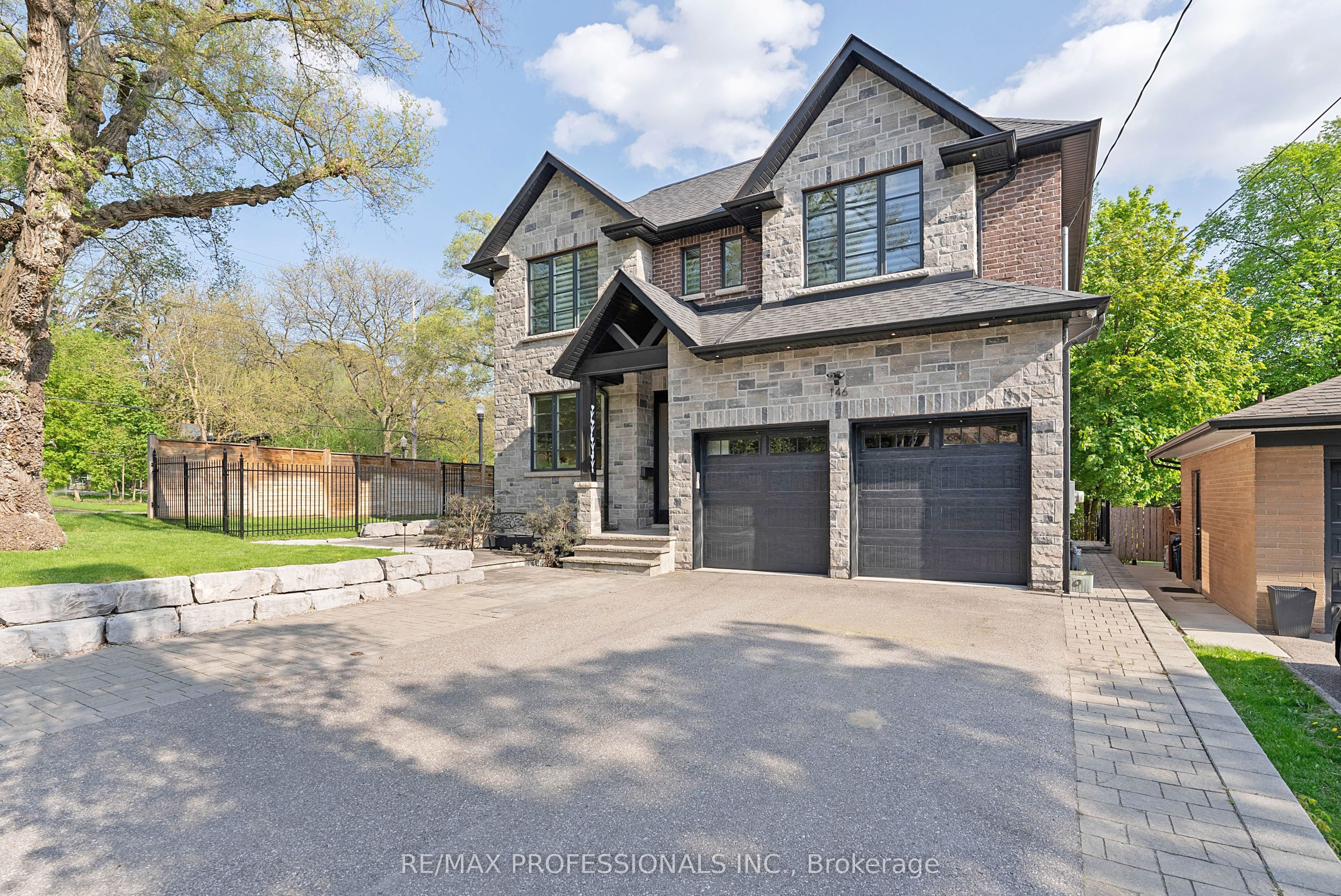 146 Thompson Avenue, Toronto, ON M8Z 3V2 photo 4