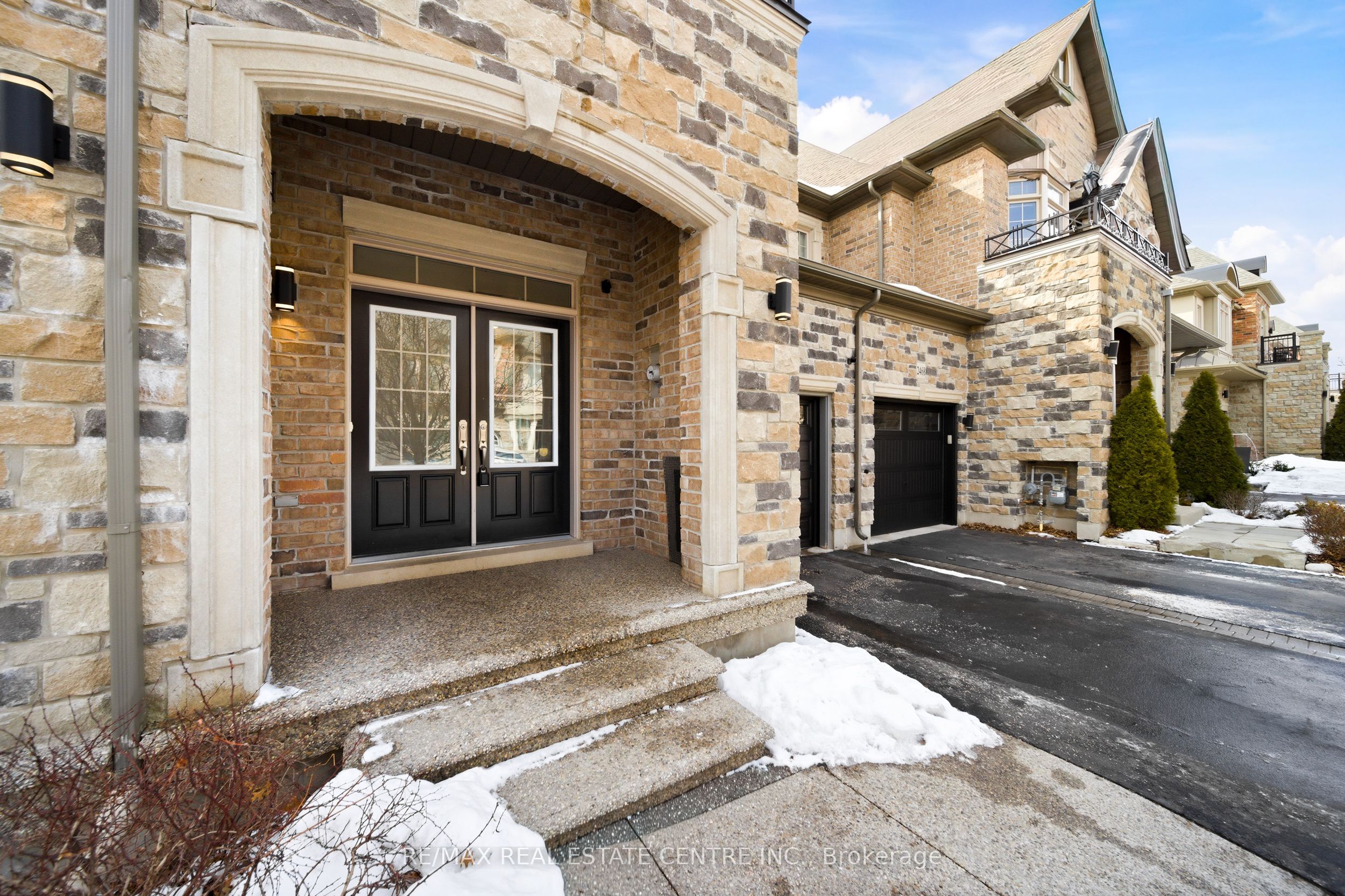 2466 Village Common, Oakville, ON L6M 0S2 photo 5