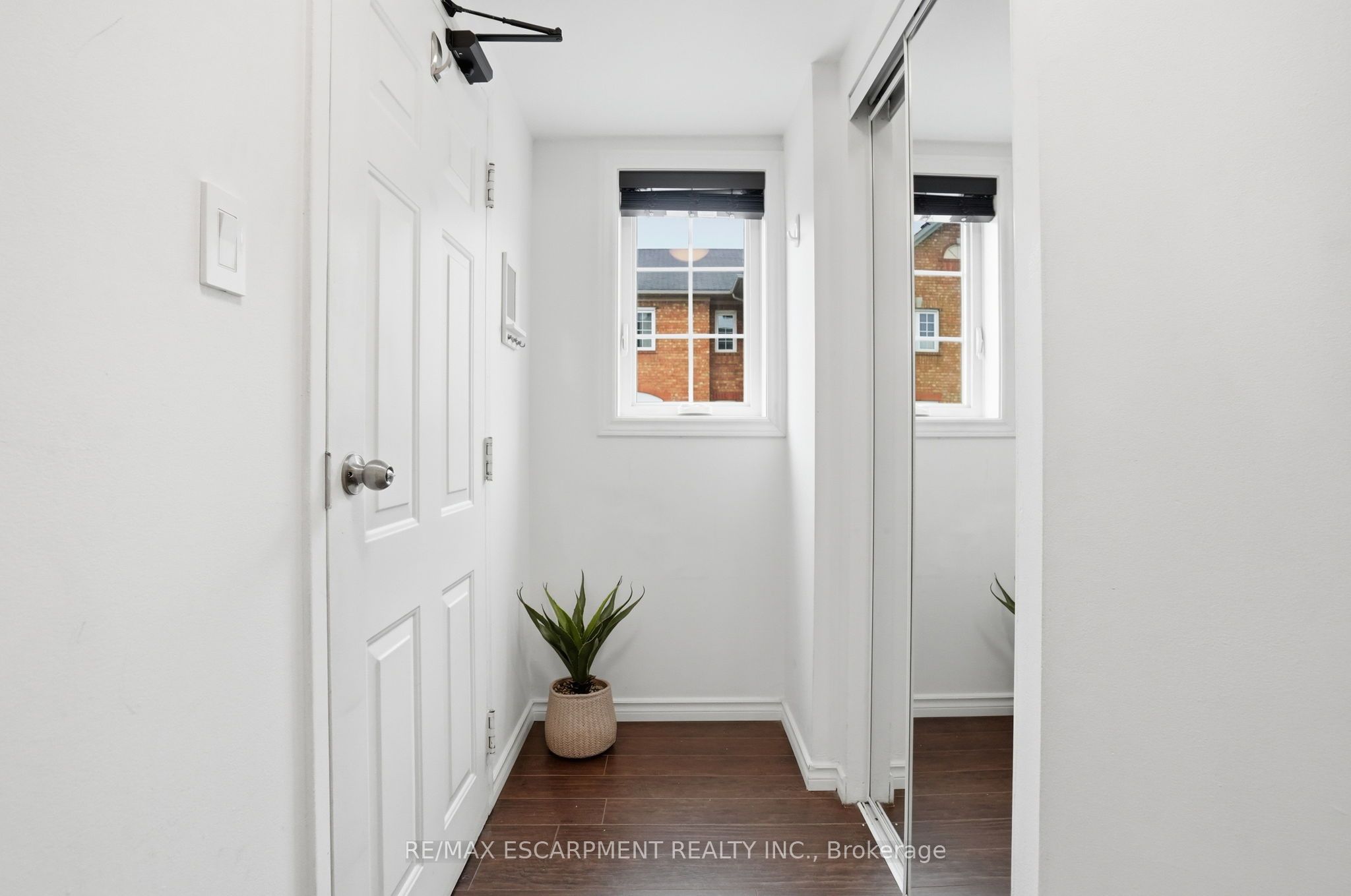 6950 Tenth Line W 103, Mississauga, ON L5N 6Y1 photo 4