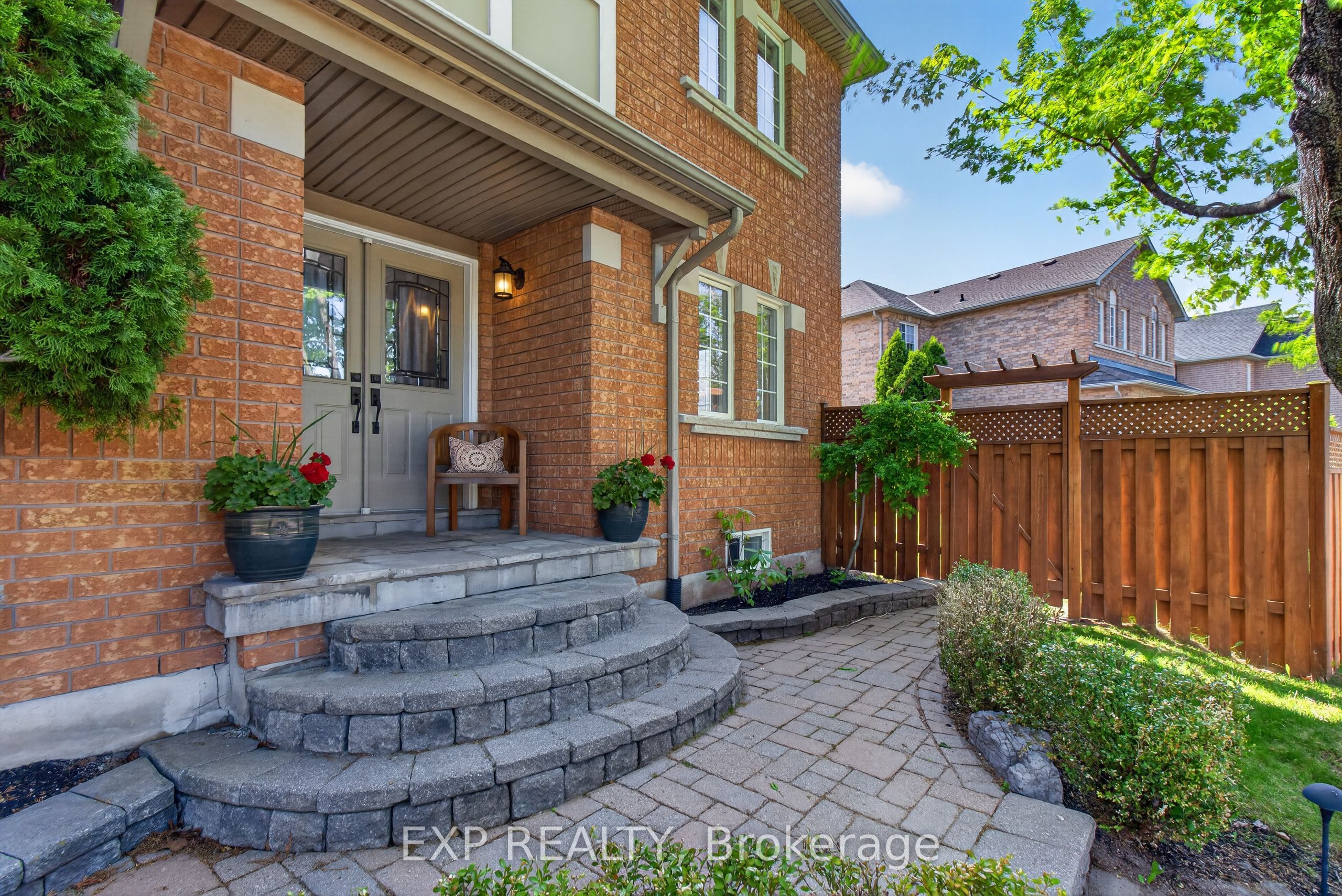 1347 Brookstar Drive, Oakville, ON L6M 3W1 photo 3
