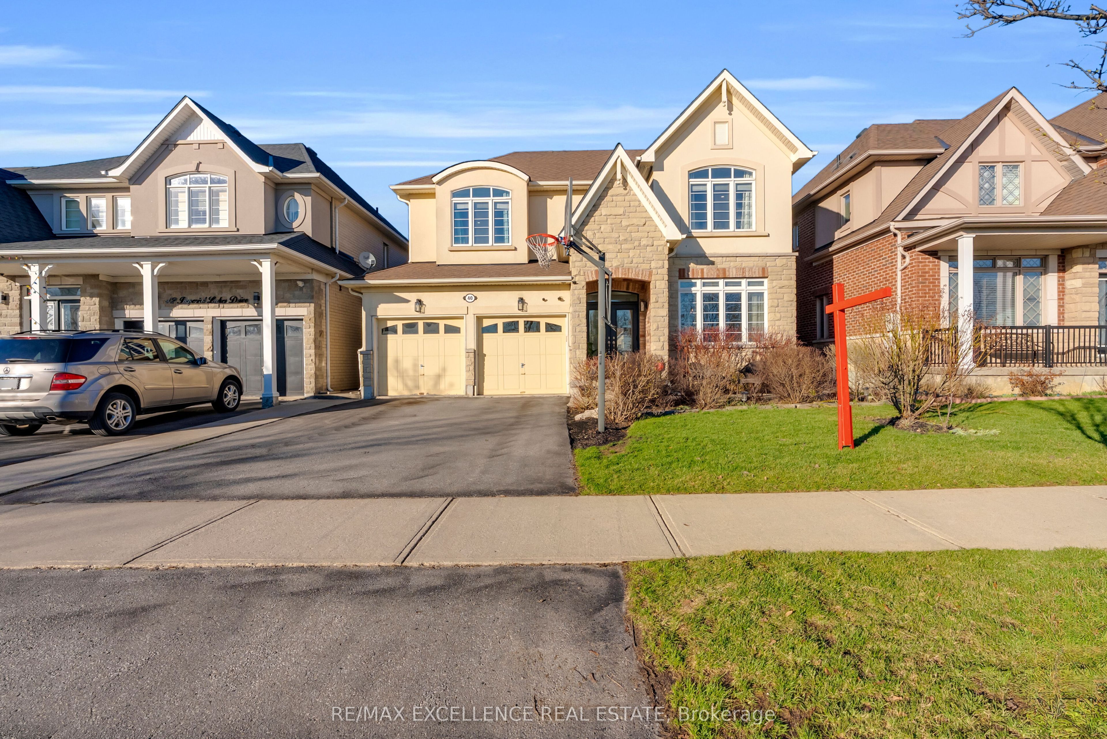 40 Imperial Lakes Drive, Brampton, ON L6P 2V3