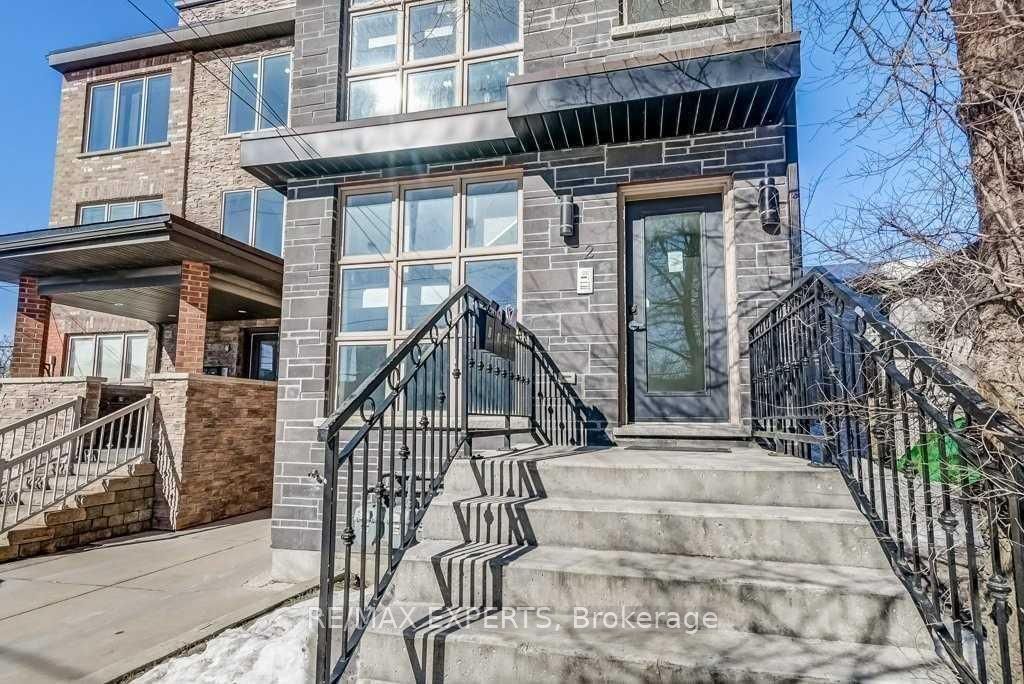 2 Hyde Avenue Upper, Toronto, ON M6M 1J3