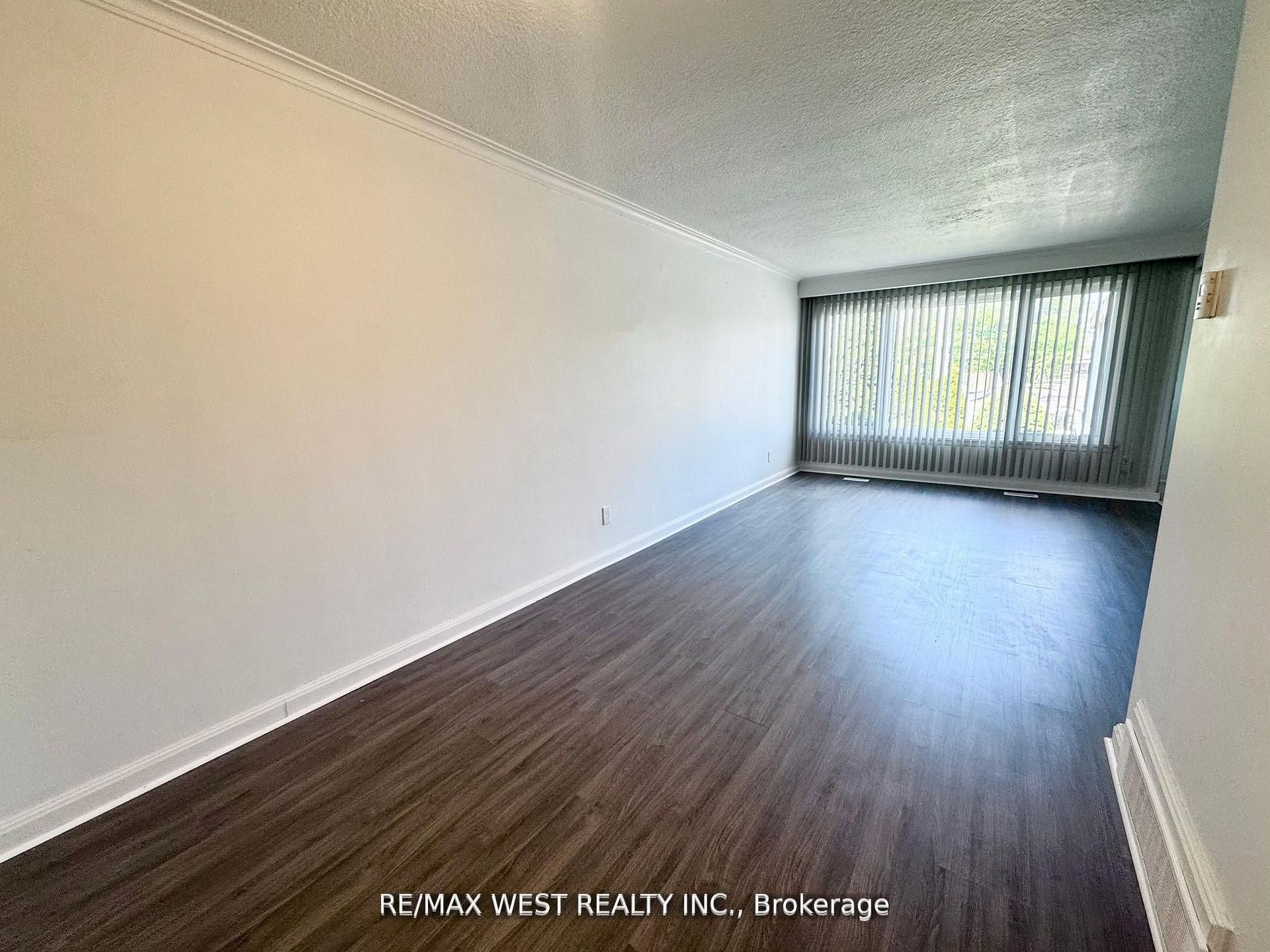 25 Bimini Crescent, Toronto, ON M3N 1S1 photo 4