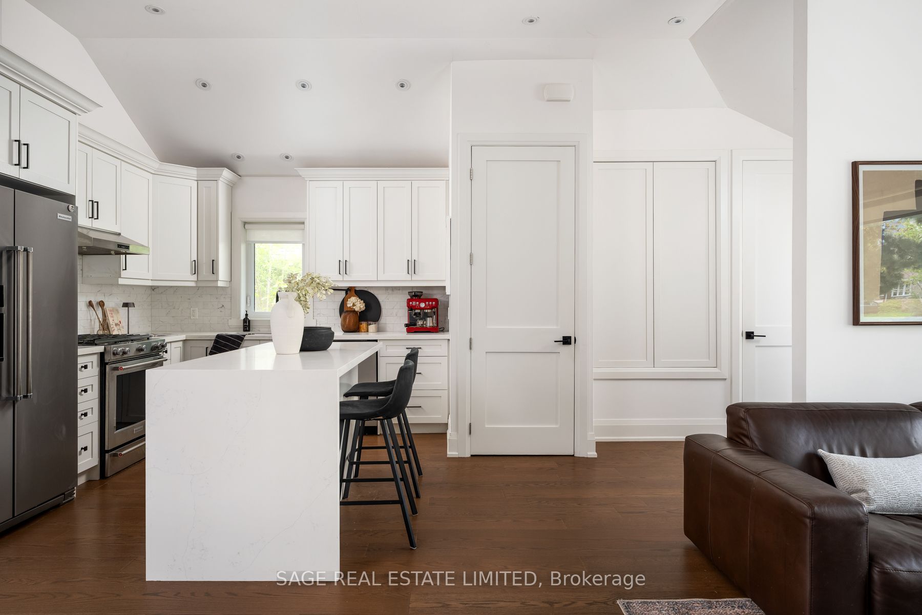 7 Rathgar Avenue, Toronto, ON M9C 2E7 photo 4