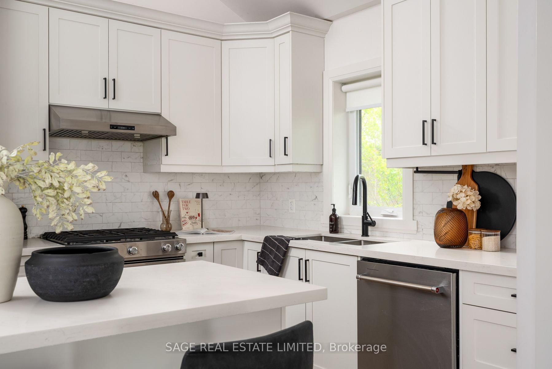 7 Rathgar Avenue, Toronto, ON M9C 2E7 photo 5