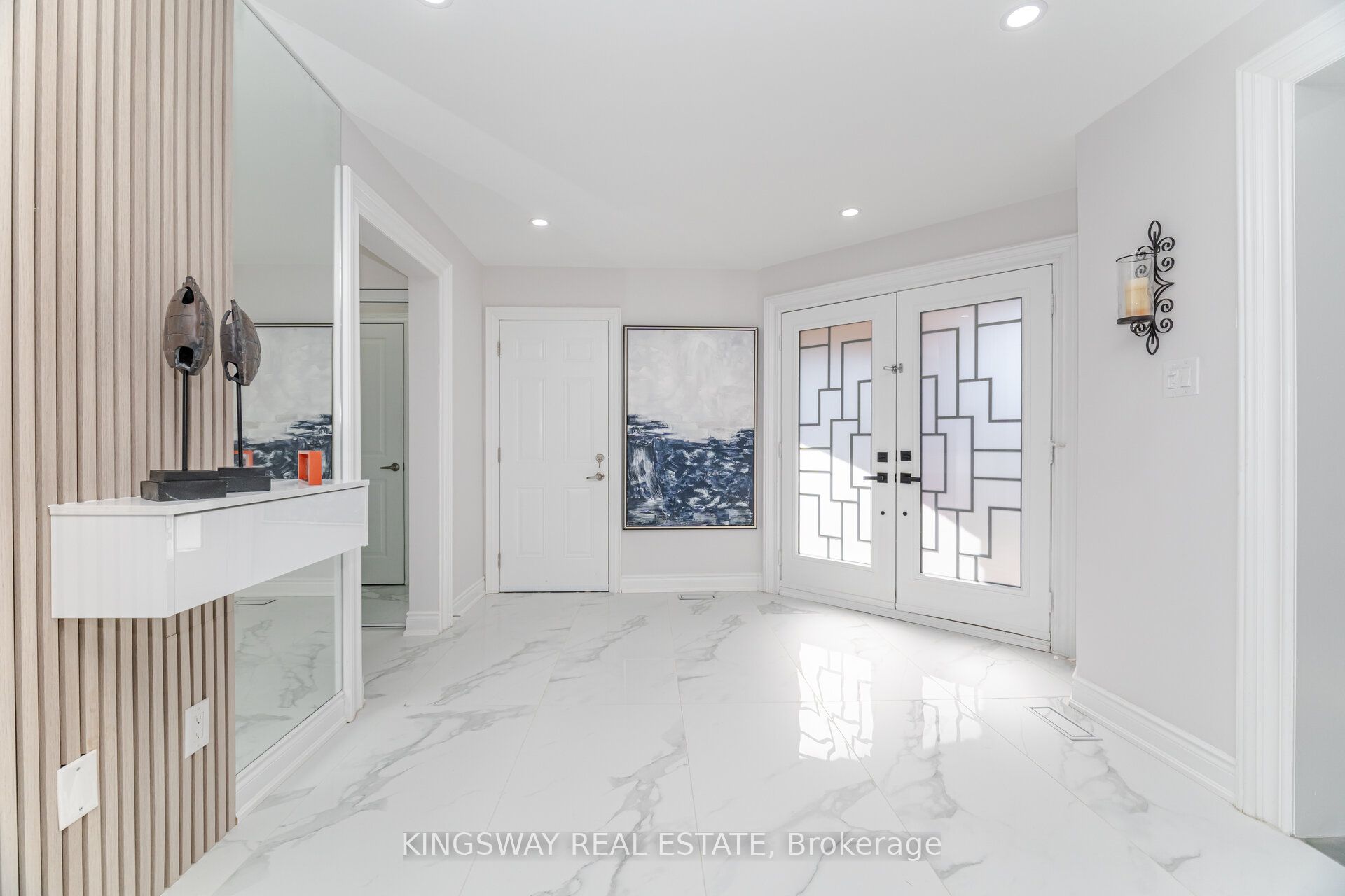 1008 Ceremonial Drive, Mississauga, ON L5R 2Z7 photo 4