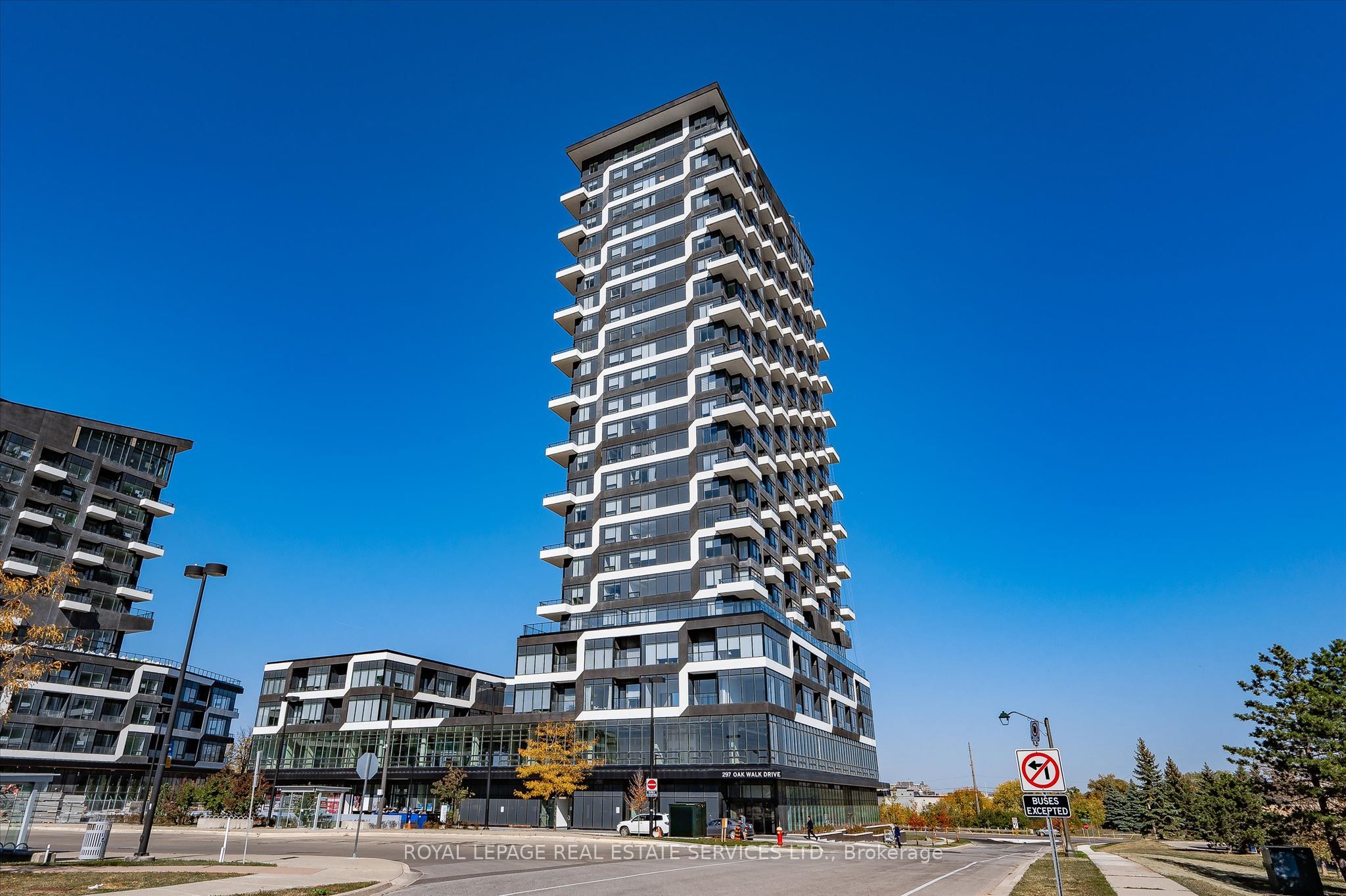 297 Oak Walk Drive 2506, Oakville, ON L6H 3R6