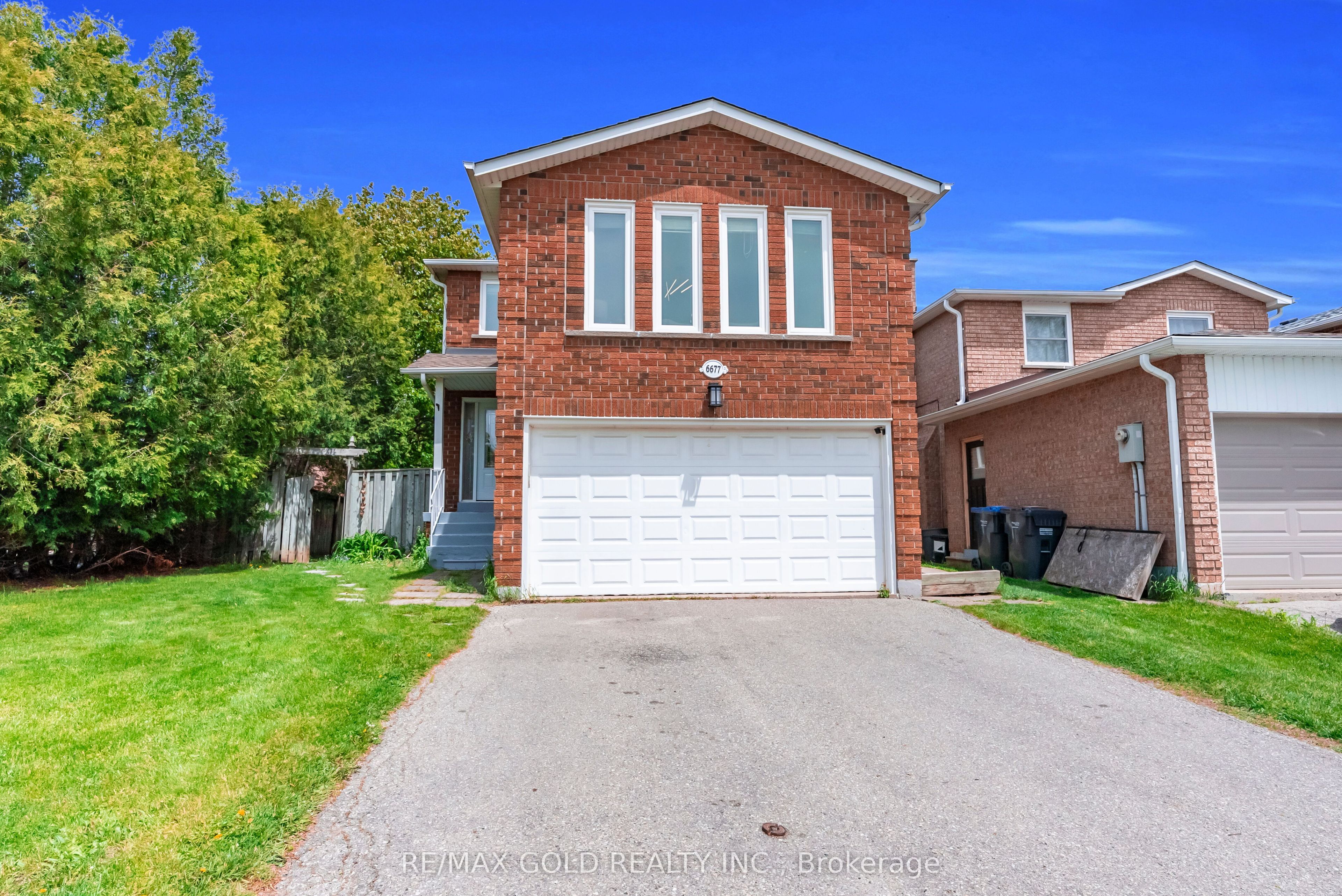 6677 Ganymede Road, Mississauga, ON L5N 4V3