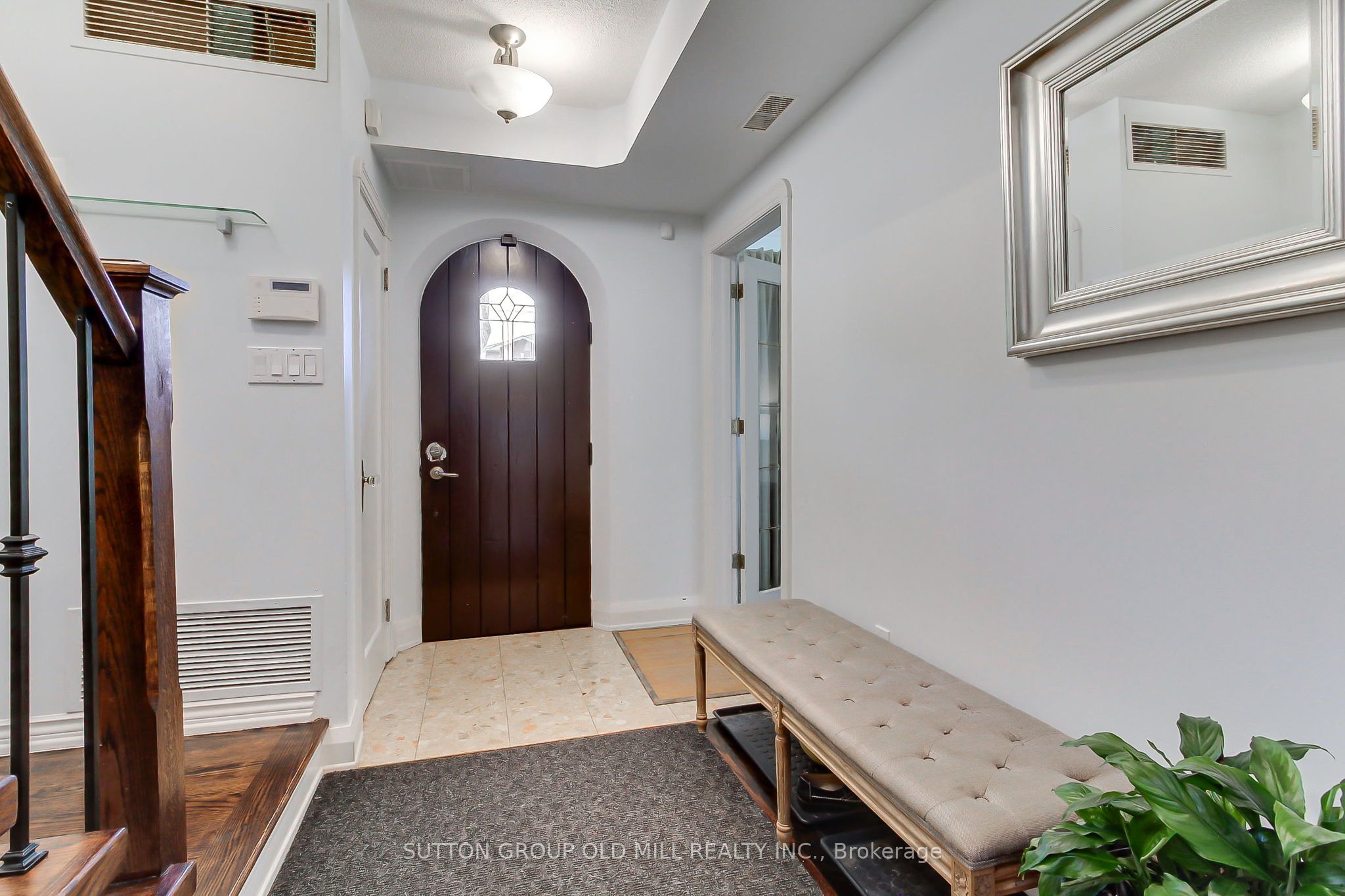8 Lockheed Boulevard, Toronto, ON M9P 2H6 photo 3