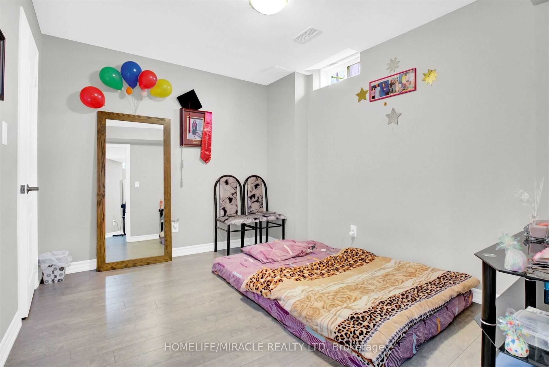 51 Connolly Crescent Bsmt, Brampton, ON L6R 0G9 photo 3