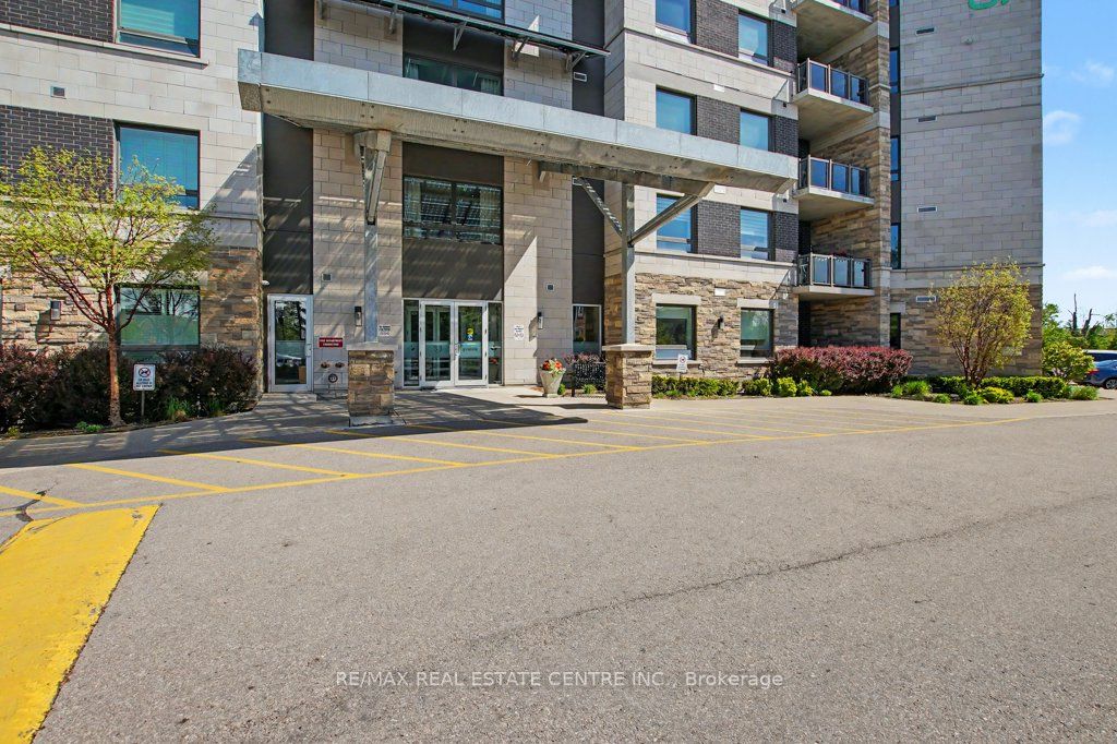 33 Whitmer Street 214, Milton, ON L9T 8P9 photo 2