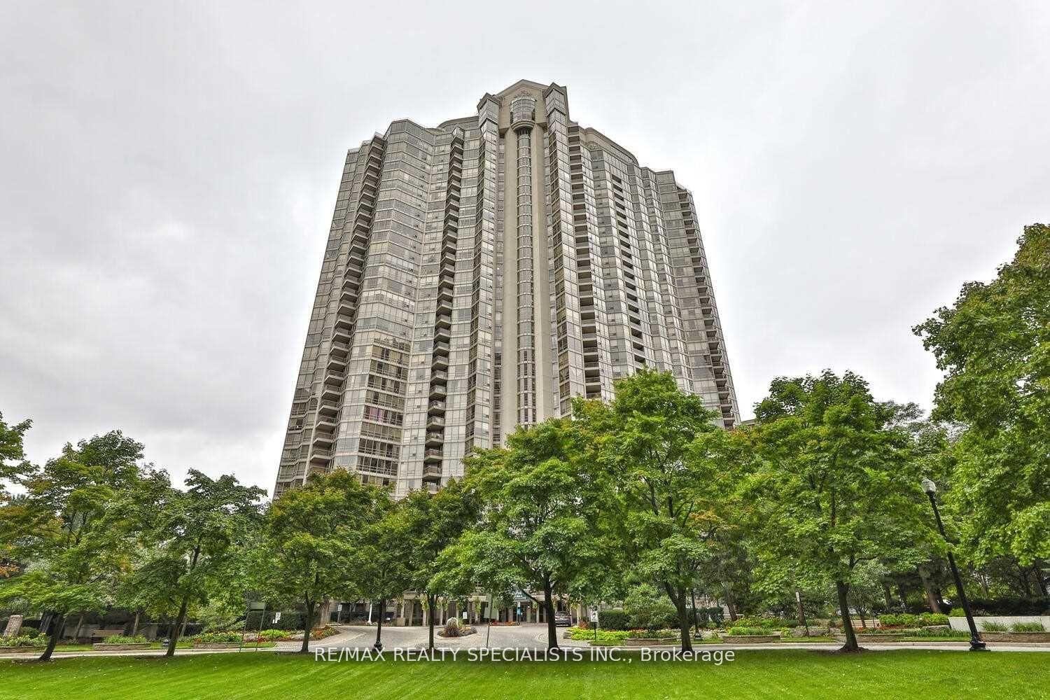 45 Kingsbridge Garden Circle 601, Mississauga, ON L5R 3K4