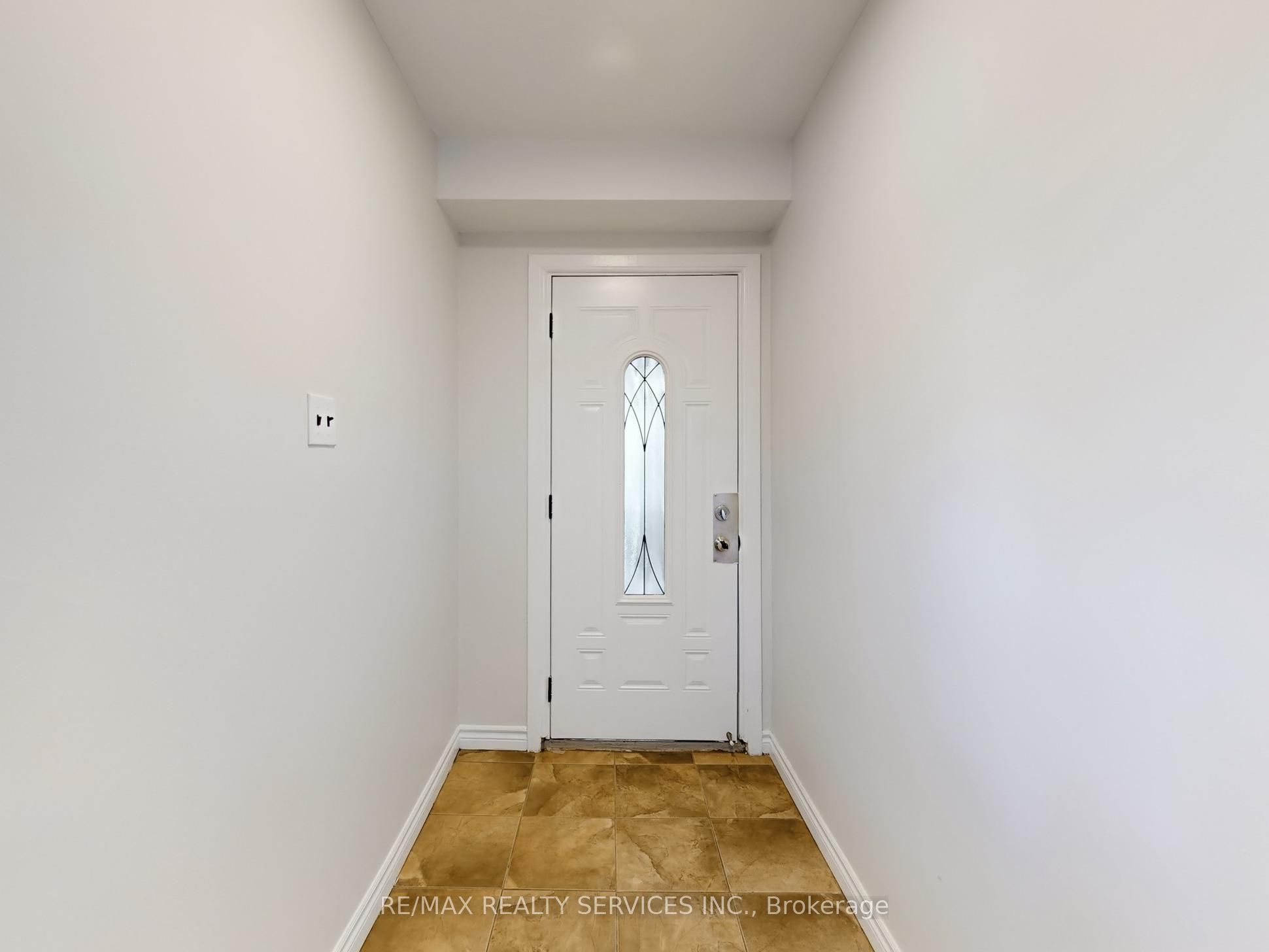 9 Glenridge Road, Brampton, ON L6S 1N2 photo 4