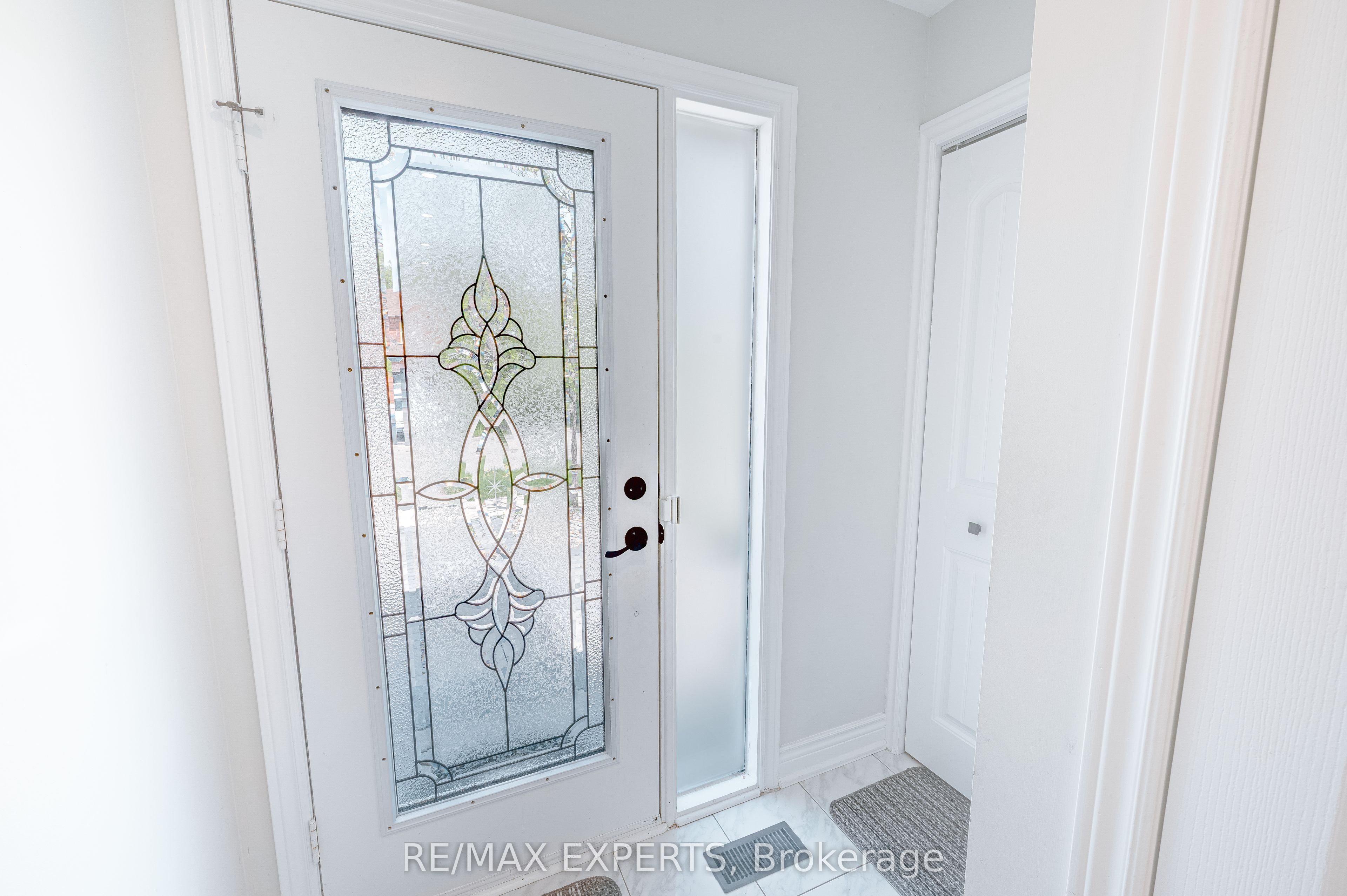 30 Rolling Hills Lane, Caledon, ON L7E 1T9 photo 4