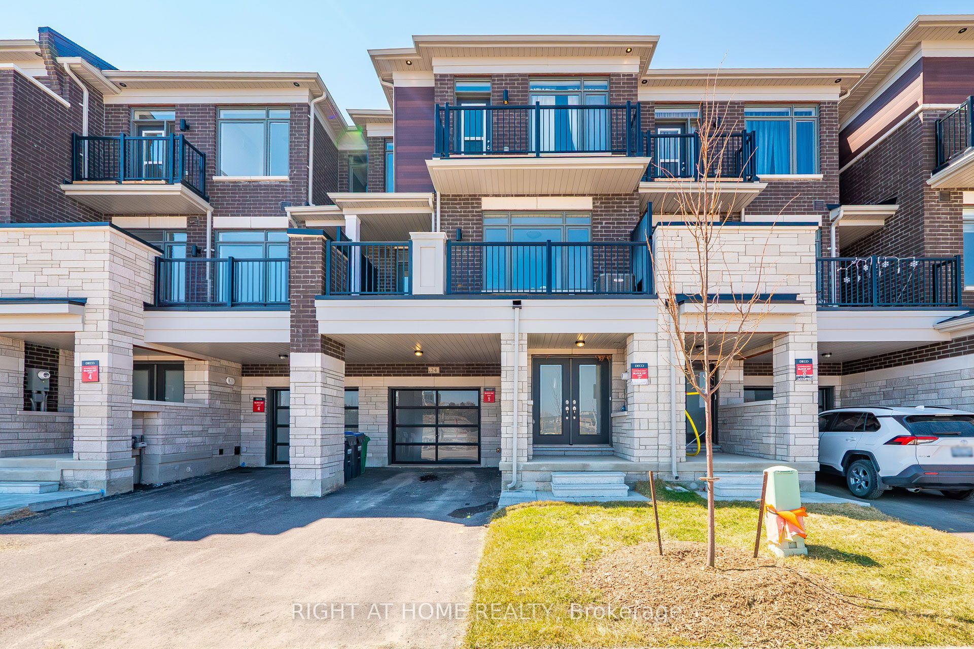 24 Monreau Drive, Brampton, ON L7A 5M1