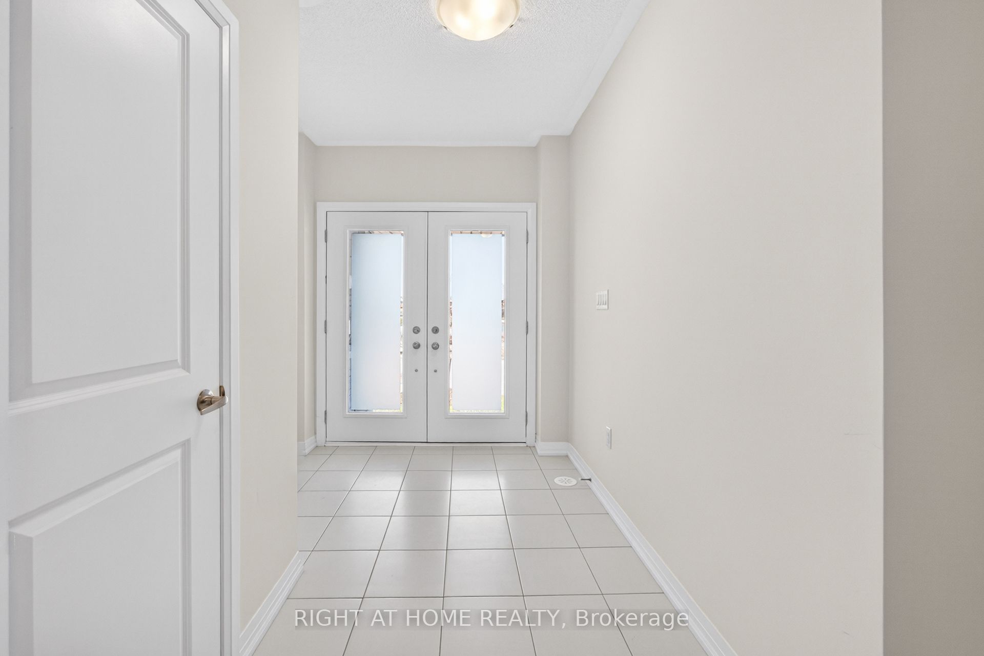 24 Monreau Drive, Brampton, ON L7A 5M1 photo 2
