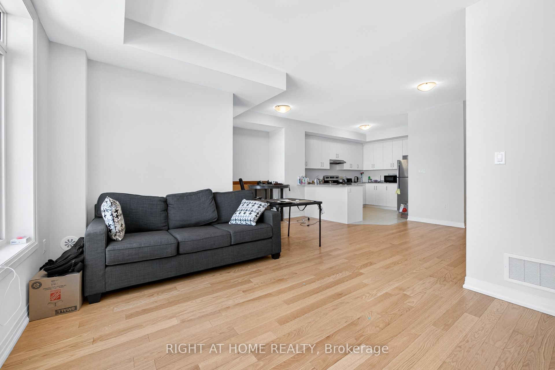 24 Monreau Drive, Brampton, ON L7A 5M1 photo 4