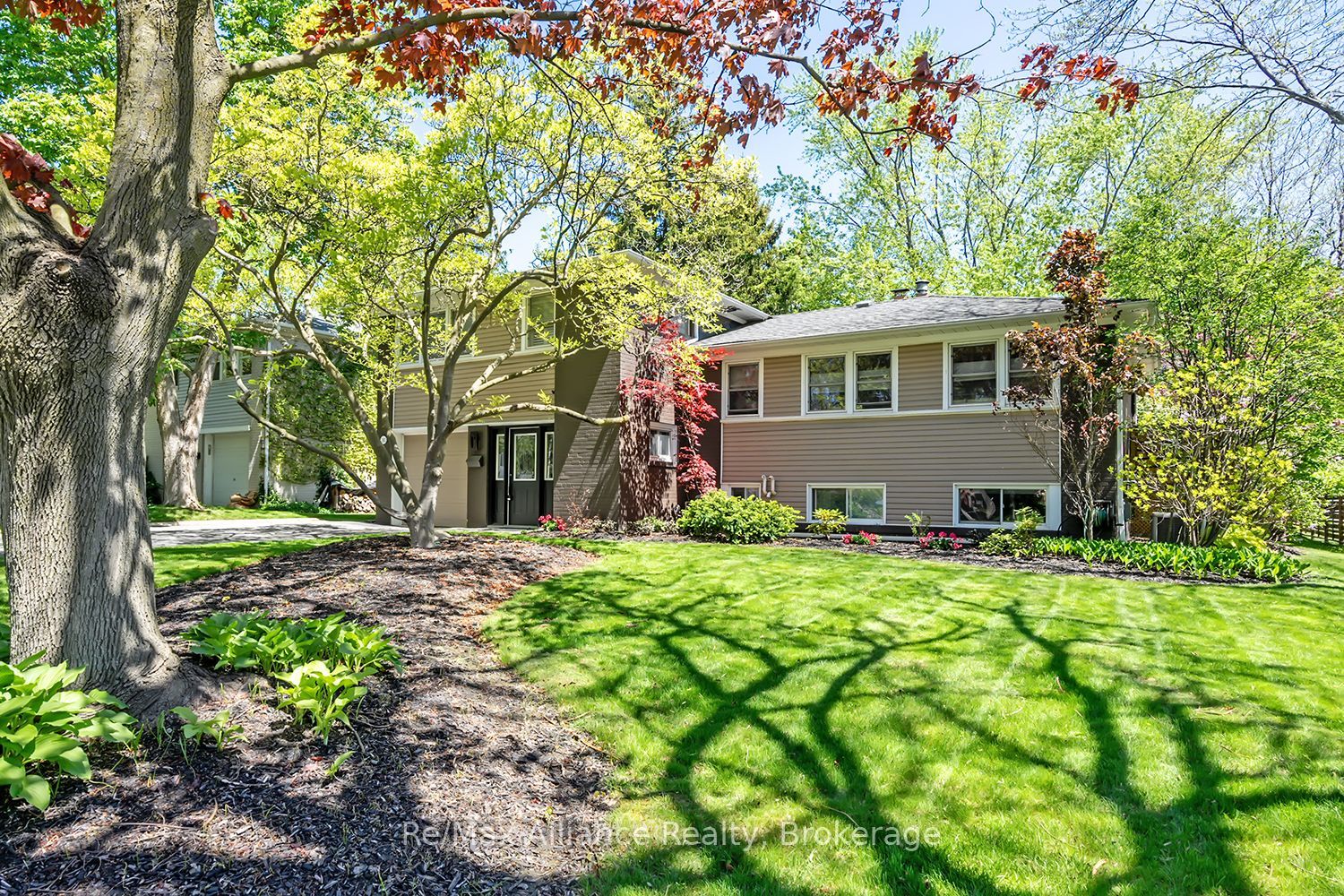 183 Westminster Drive, Oakville, ON L6L 4H8 photo 3