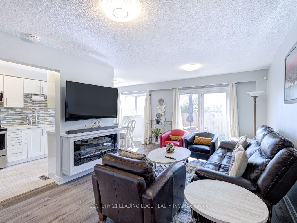 1552 Lancaster Drive 56, Oakville, ON L6H 2Z4 photo 4