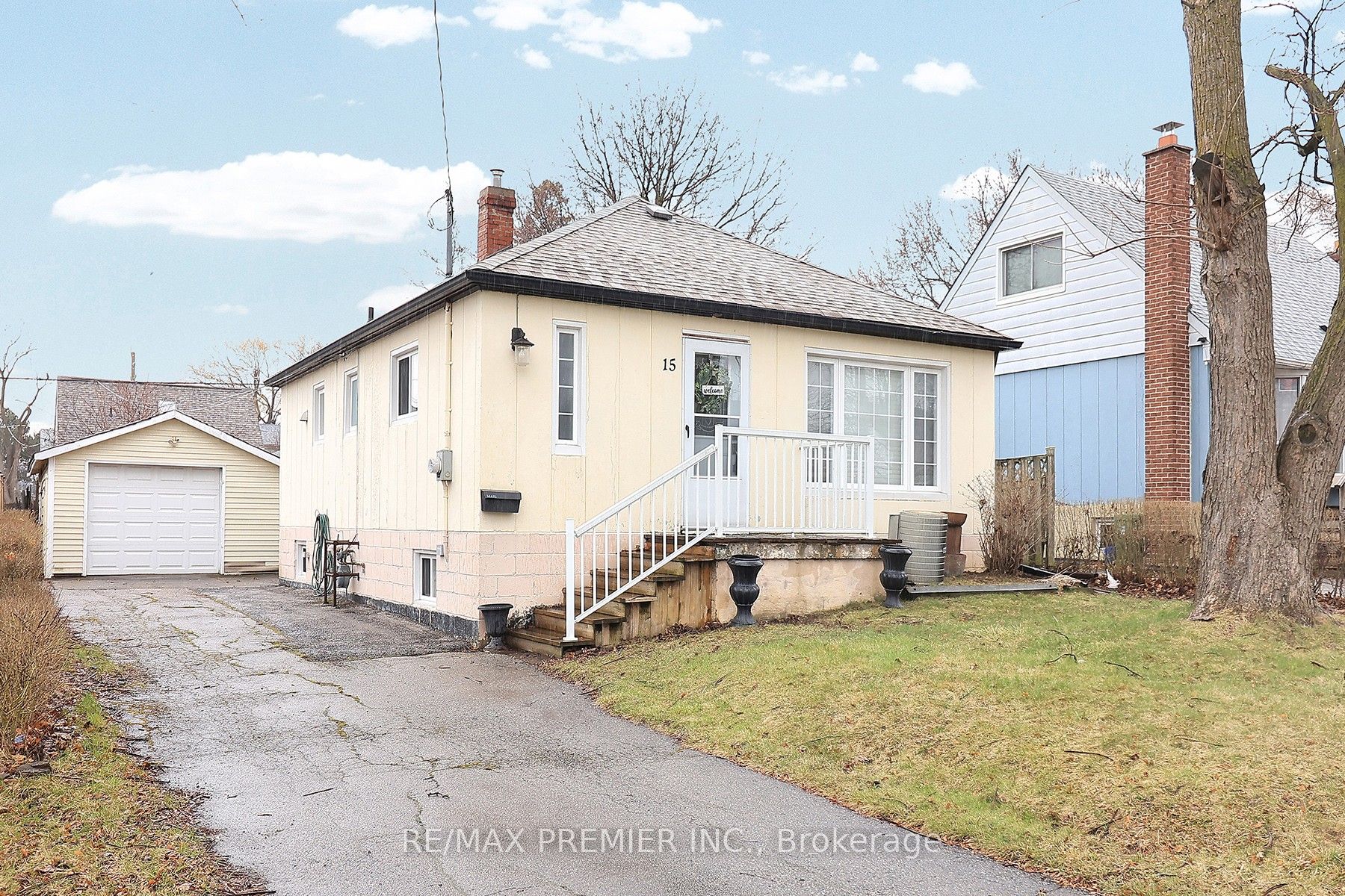 15 Boniface Avenue, Toronto, ON M9W 1T5