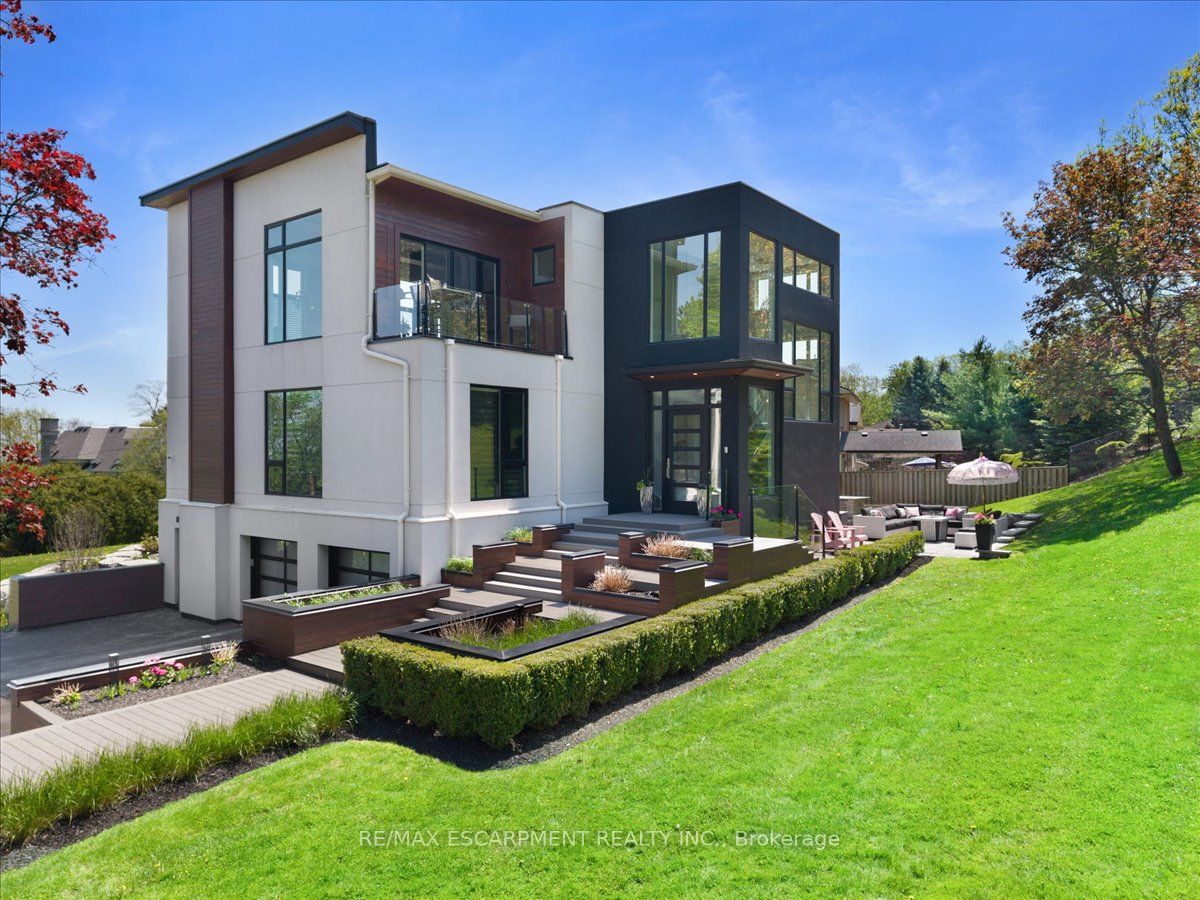 1309 Beaufort Drive, Burlington, ON L7P 4V9
