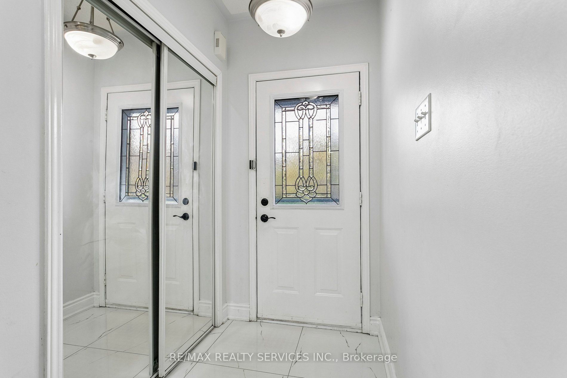 276 Fitzgerald Crescent, Milton, ON L9T 5Y3 photo 3