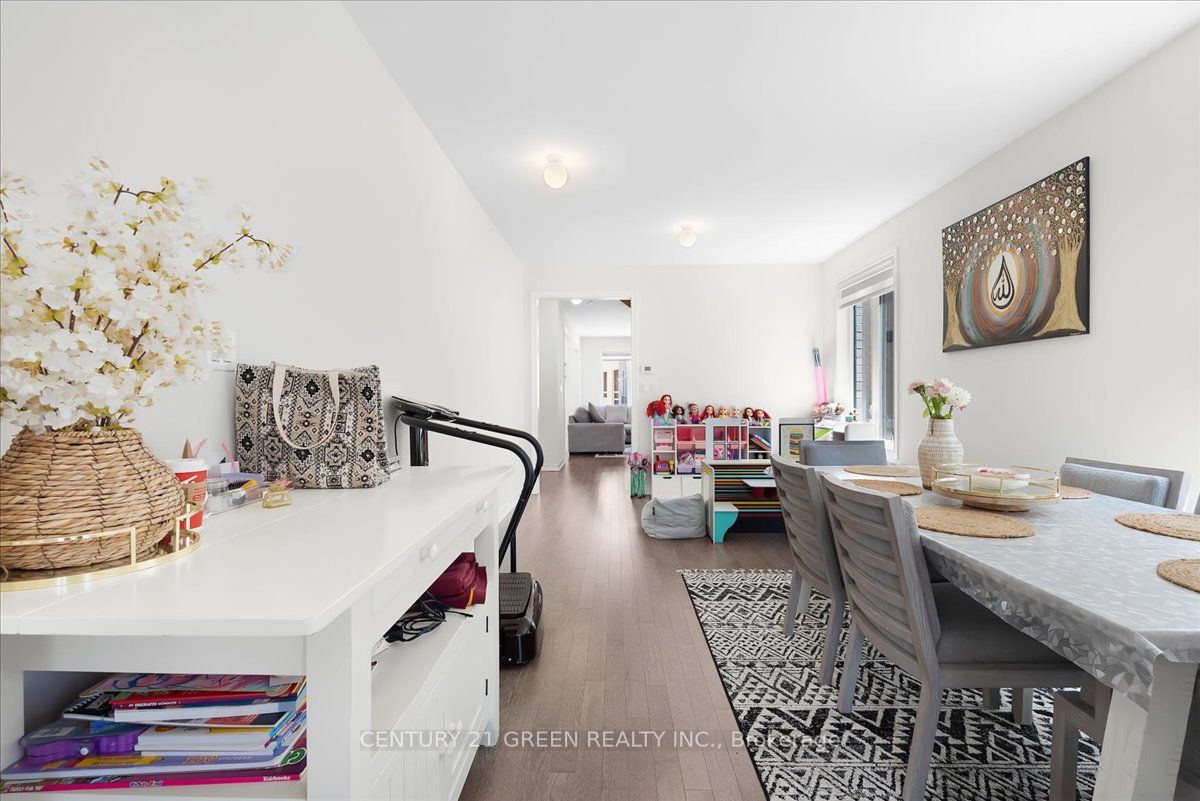 384 Kennedy Circle W, Milton, ON L9T 7E7 photo 5