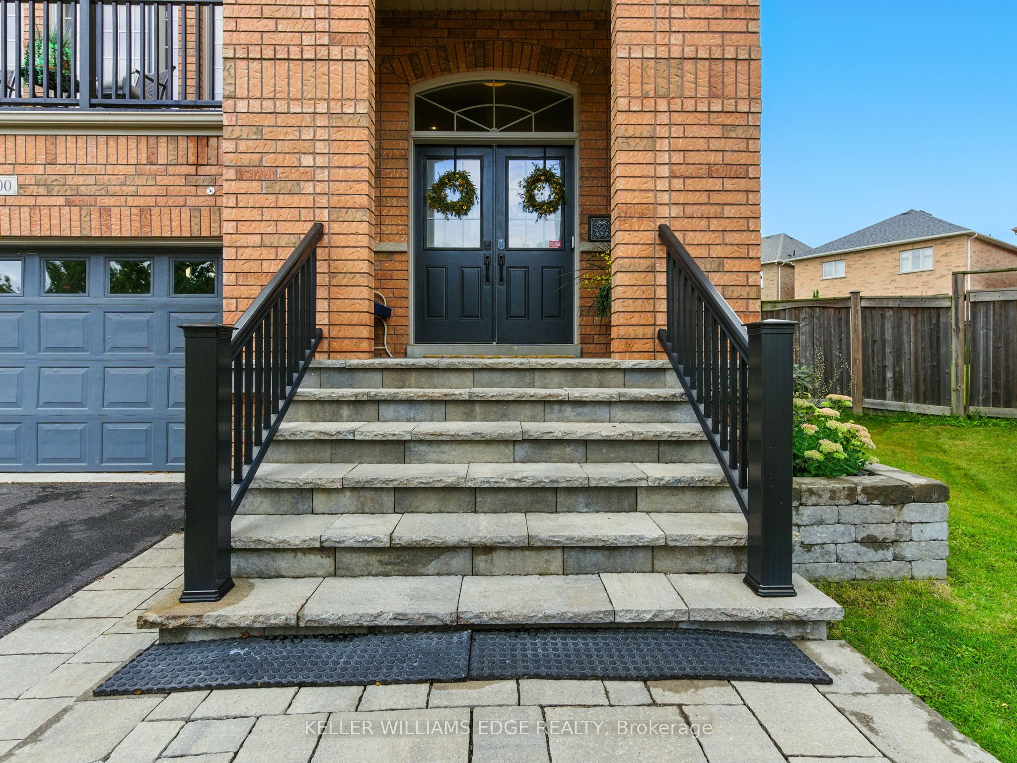 200 Giddings Crescent, Milton, ON L9T 7A7 photo 2