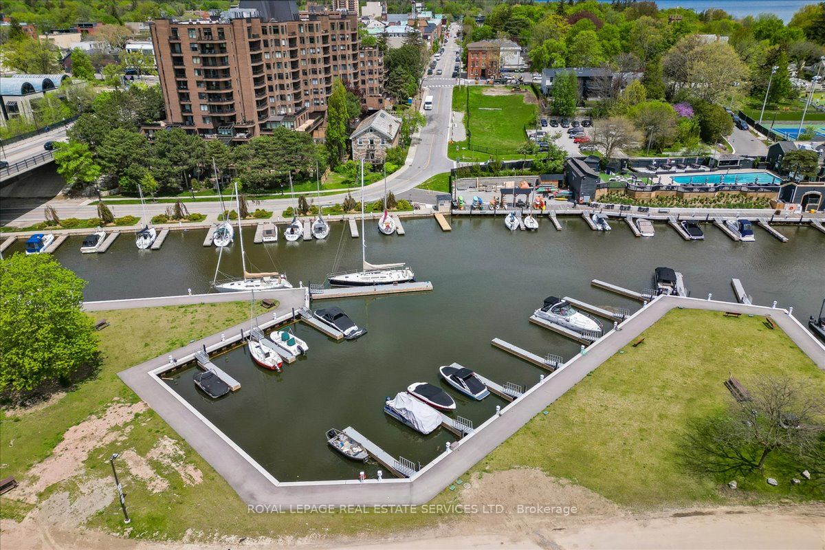 89 Forsythe Street, Oakville, ON L6K 3R7