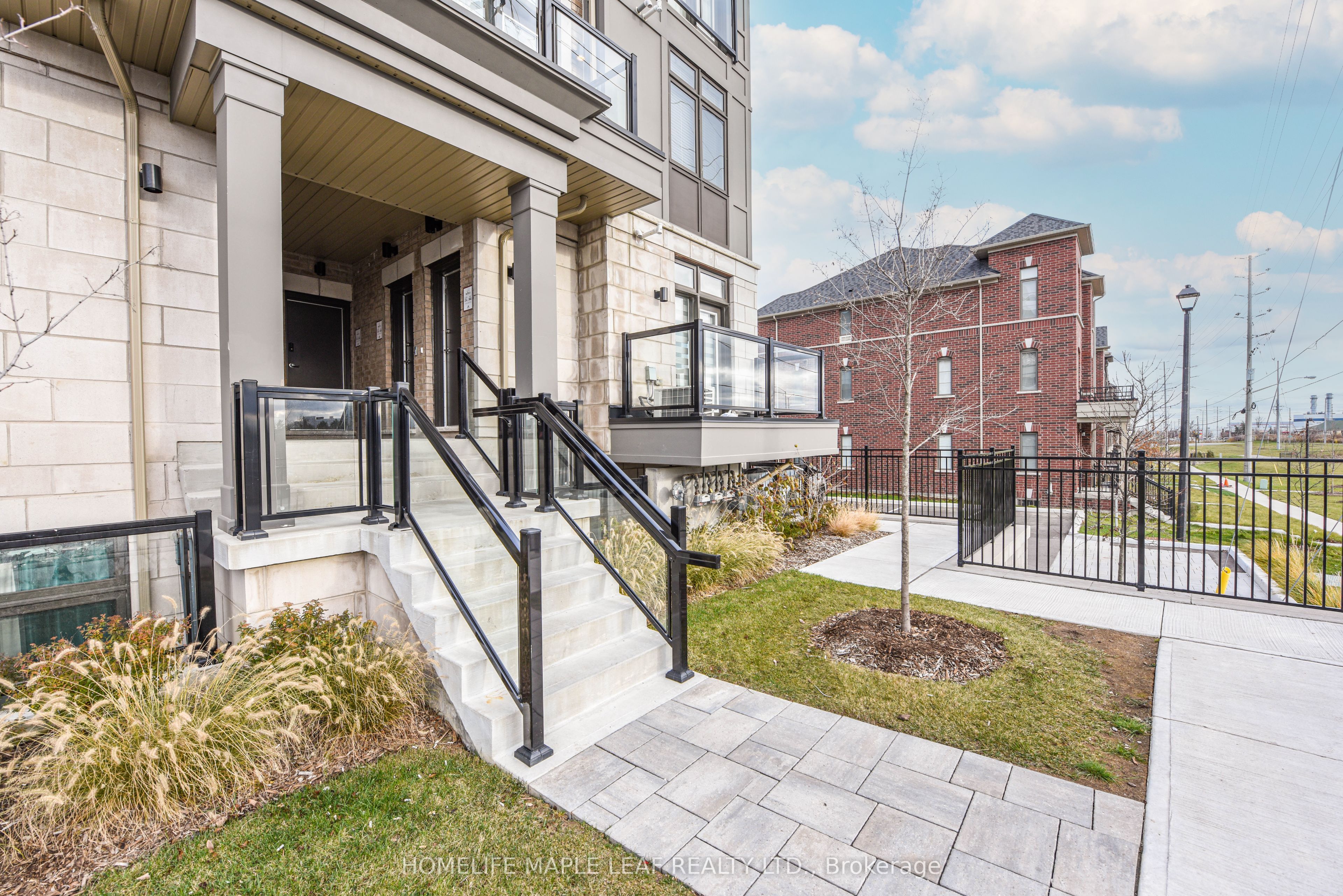 30 Halliford Place 206, Brampton, ON L6P 4R1 photo 4