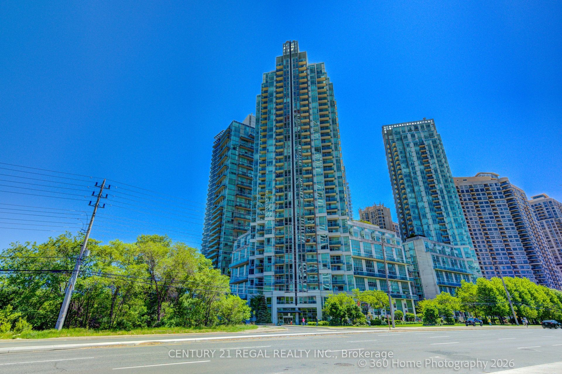 220 Burnhamthorpe Road 3004, Mississauga, ON L5B 3Y5 photo 2
