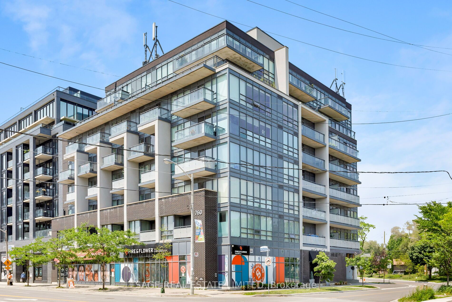 760 The Queensway 401, Toronto, ON M8Z 0E1