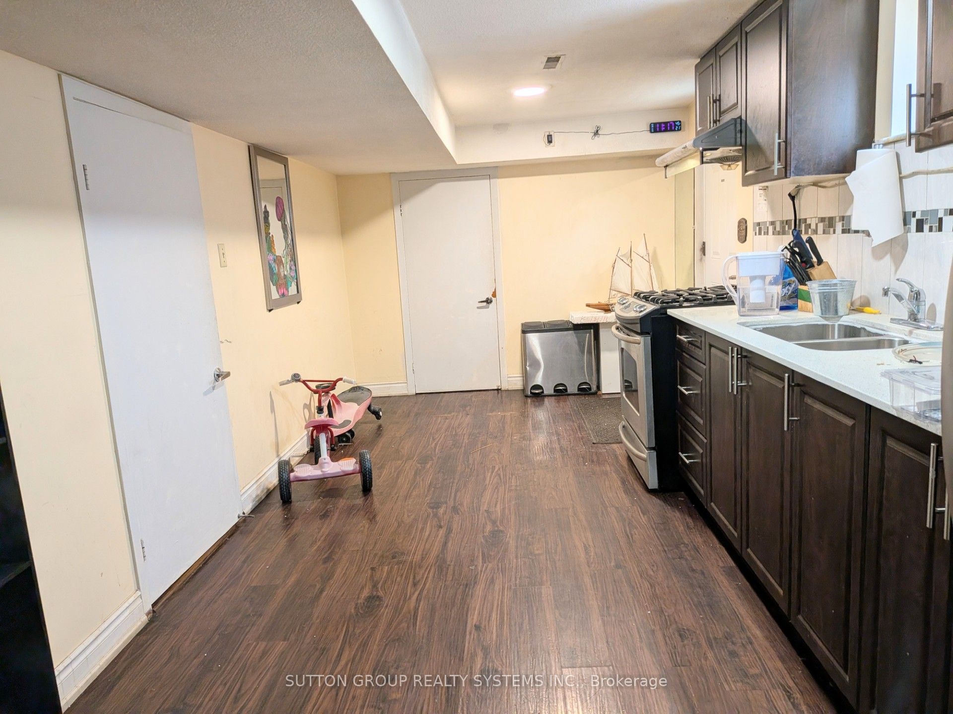 41 Annabelle Drive Basement, Toronto, ON M9V 3B8 photo 5