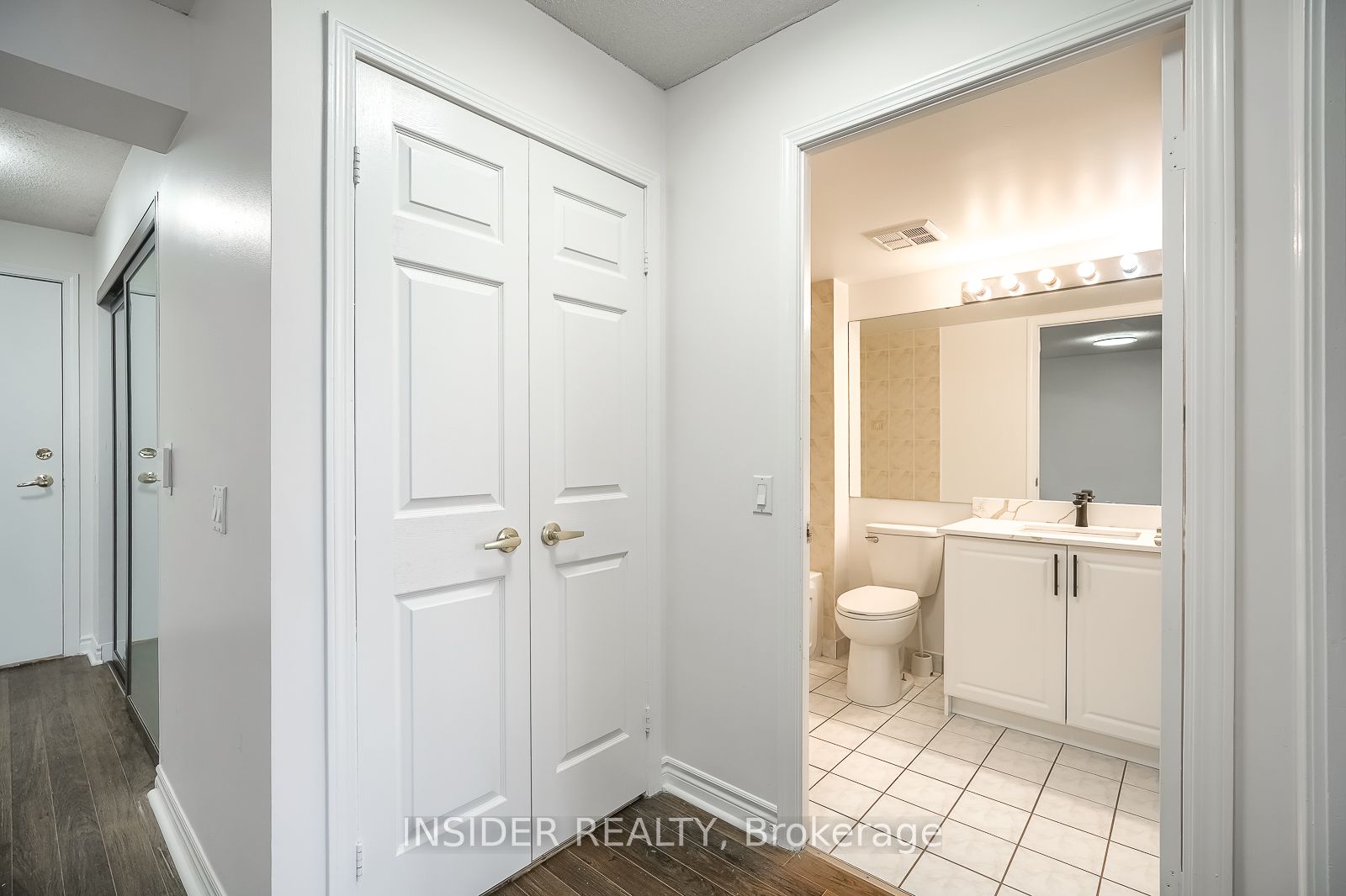 35 Kingsbridge Garden Circle 2009, Mississauga, ON L5R 3Z5 photo 5