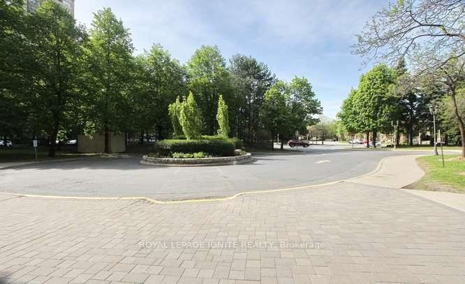 10 Malta Avenue 503, Brampton, ON L6Y 4G6 photo 3