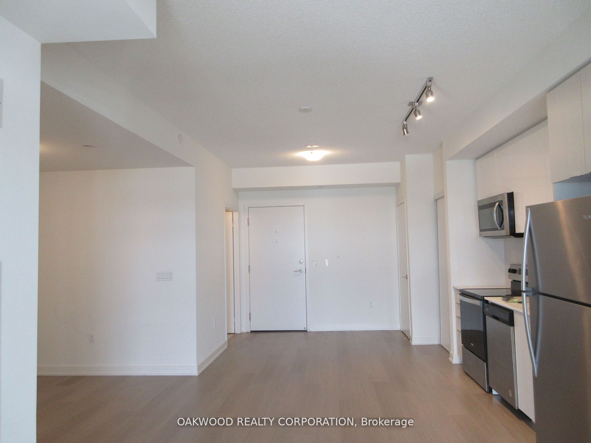 859 THE QUEENSWAY 512, Toronto, ON M8Z 1N8 photo 5
