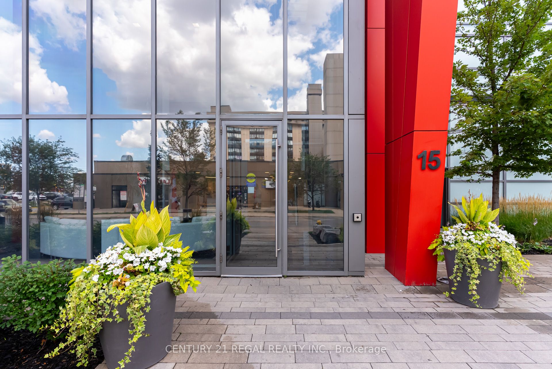15 James Finlay Way 710, Toronto, ON M3M 0B3 photo 4