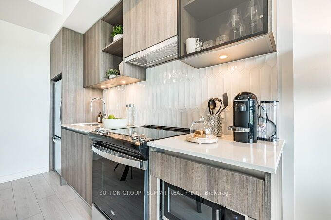 395 DUNDAS Street W 504, Oakville, ON L5M 5R8 photo 5