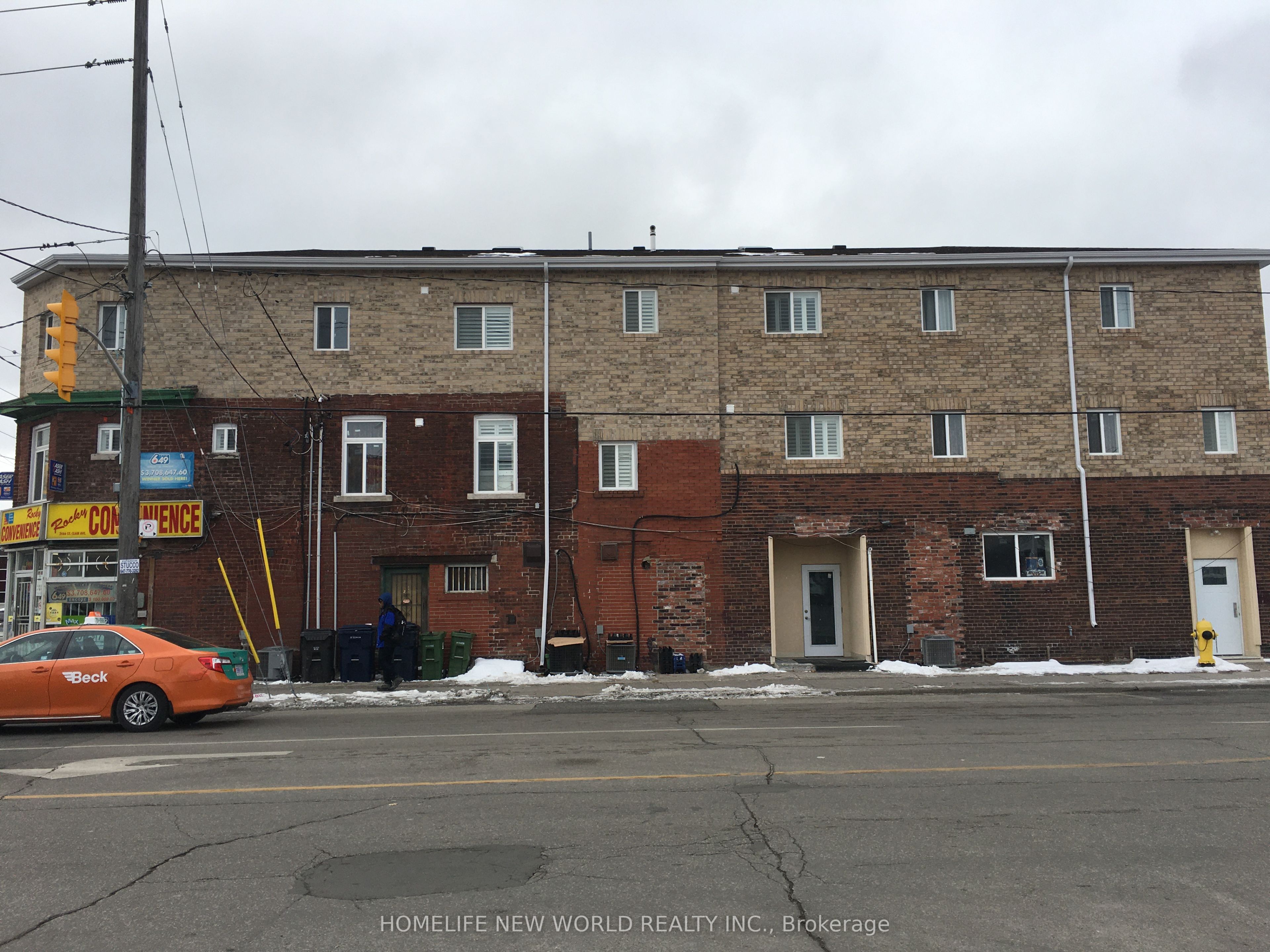 2466 St Clair Avenue W Bsmt 02, Toronto, ON M6N 1L3 photo 5