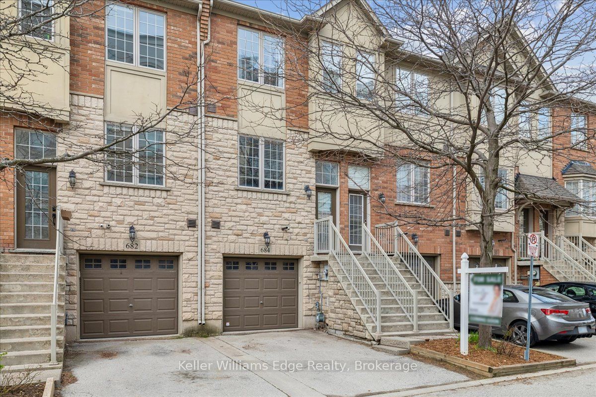 684 SUMMERS Common, Burlington, ON L7L 0A5