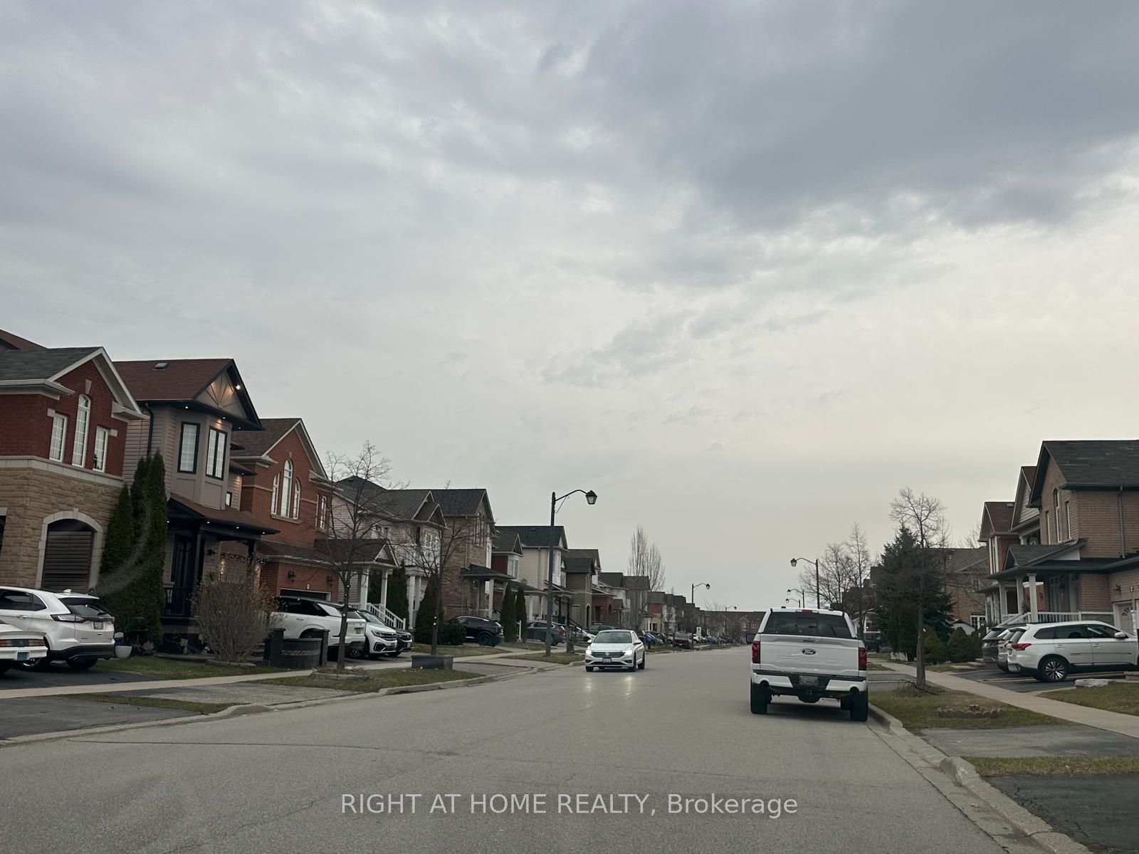 1015 Mccuaig Drive, Milton, ON L9T 6S4 photo 3