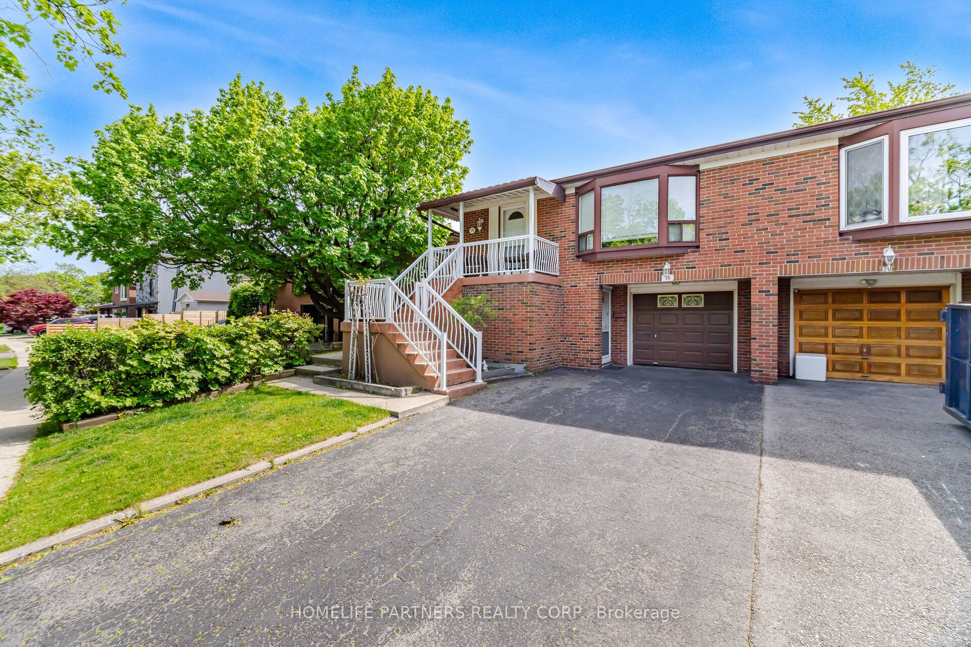 18 Zealand Road, Toronto, ON M9R 3W4 photo 2