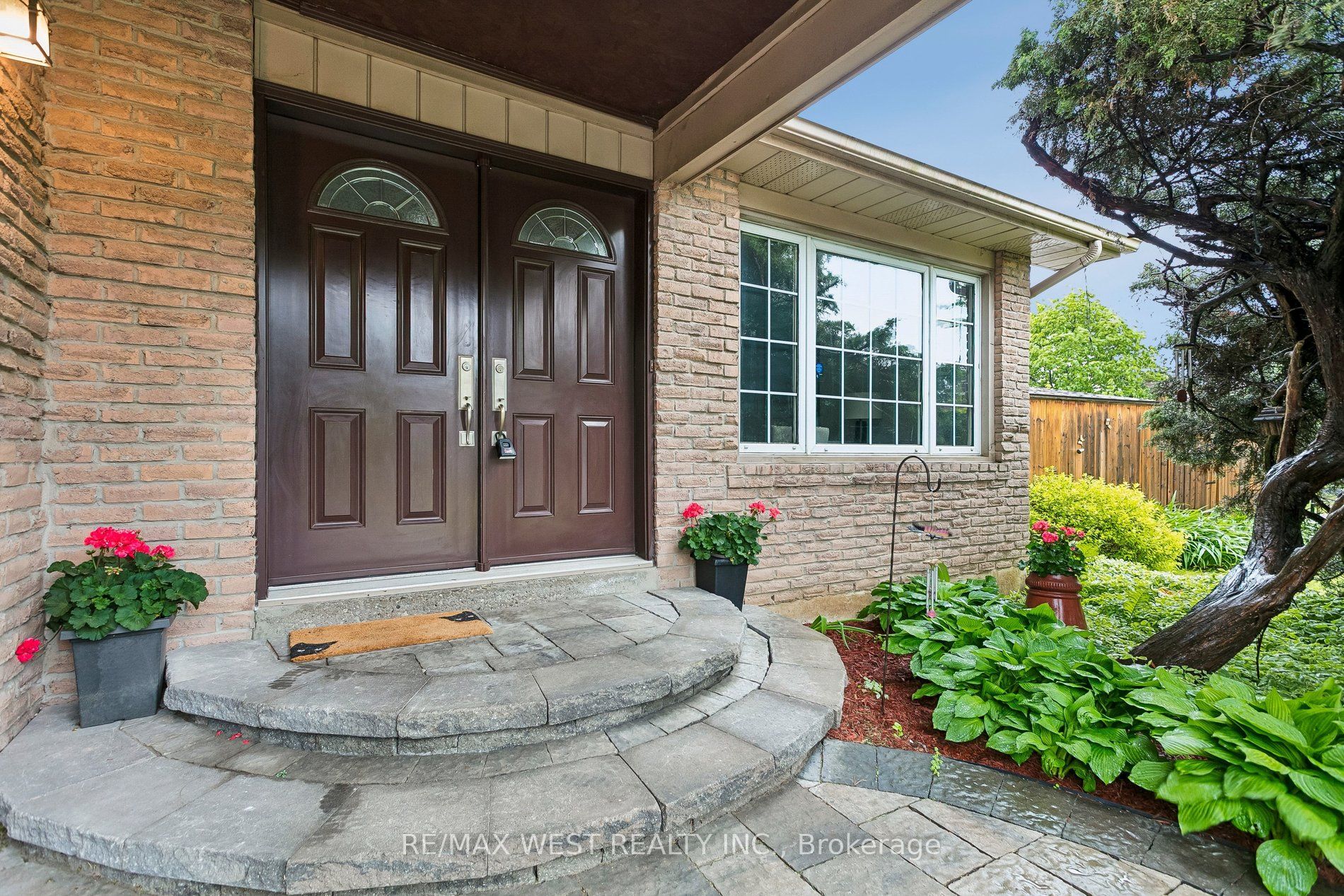 563 Joyce Boulevard, Milton, ON L9T 3C7 photo 3