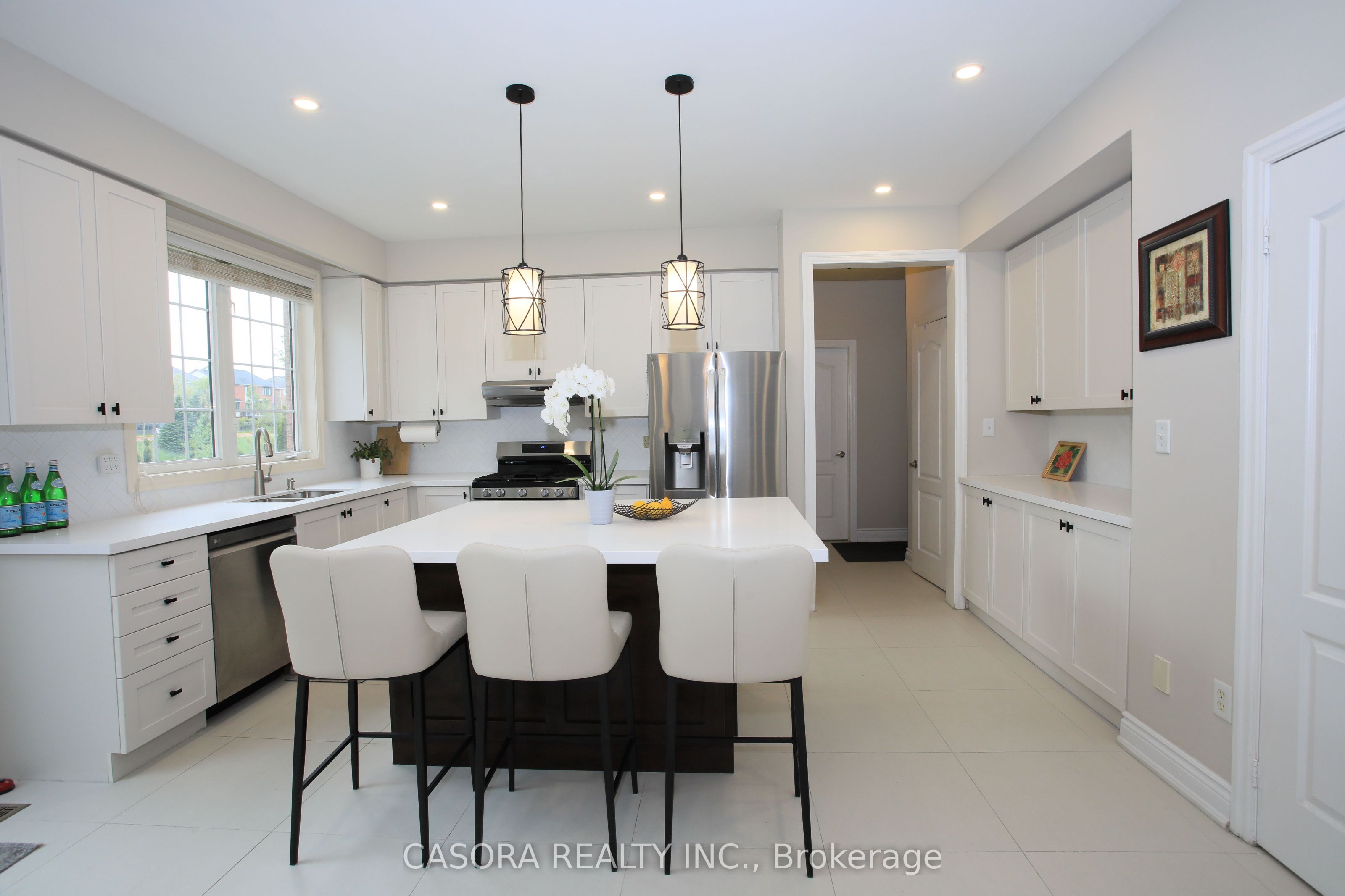 2295 Glazebrook Circle, Oakville, ON L6M 5B5 photo 3